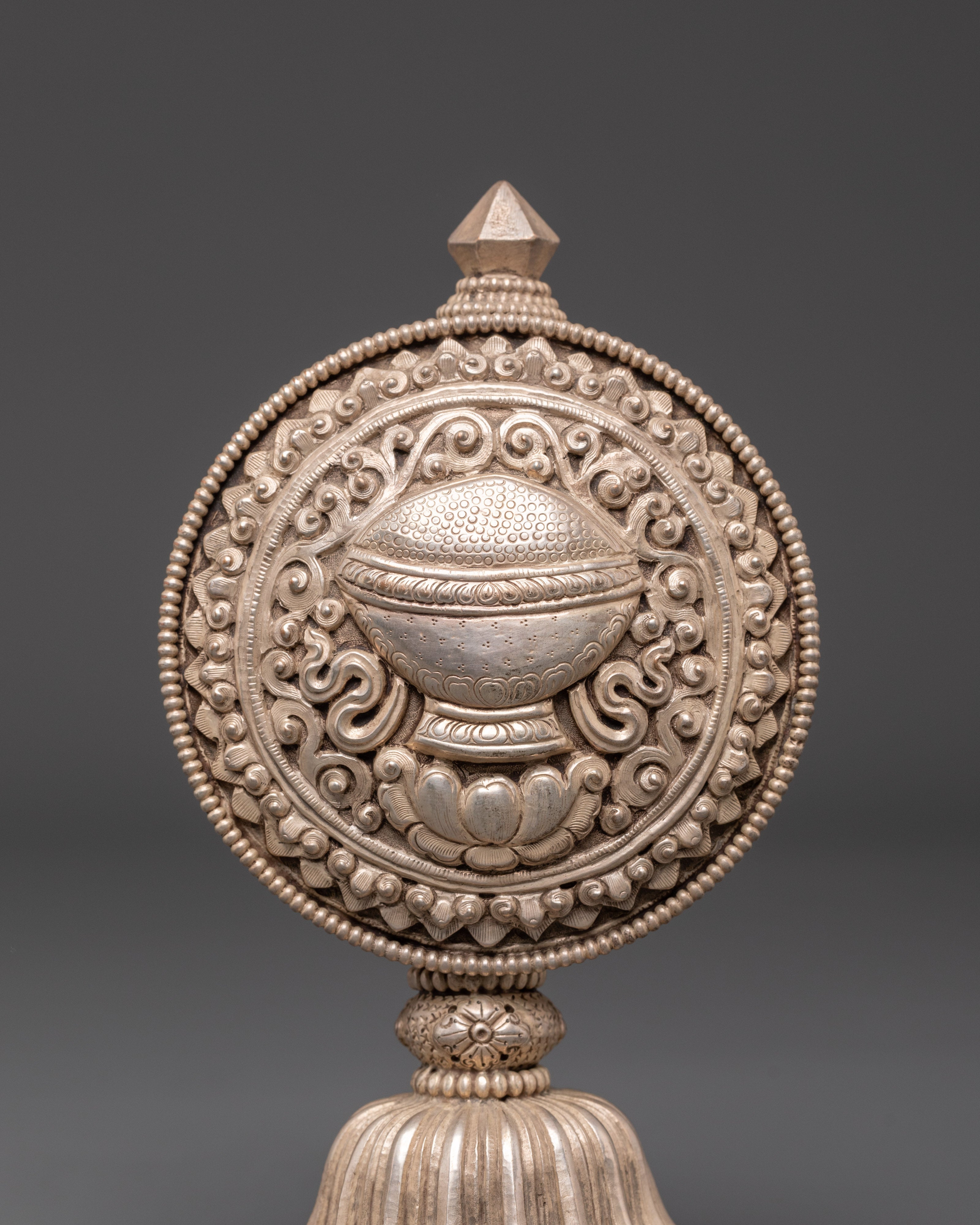 Buddhist Eight Auspicious Symbols of Prosperity | Spiritual Home Decor