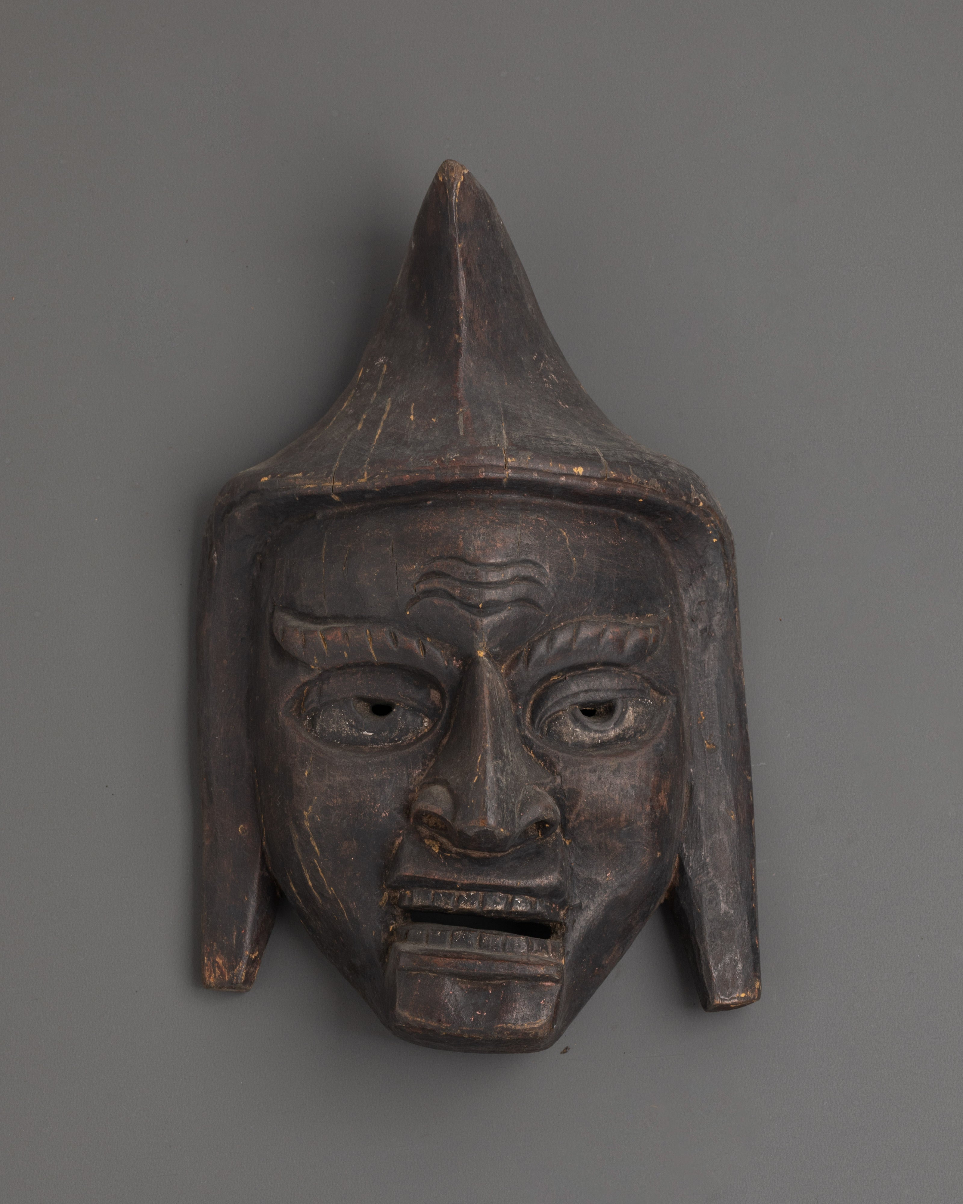 buddhist-master-mask-wall-hanging