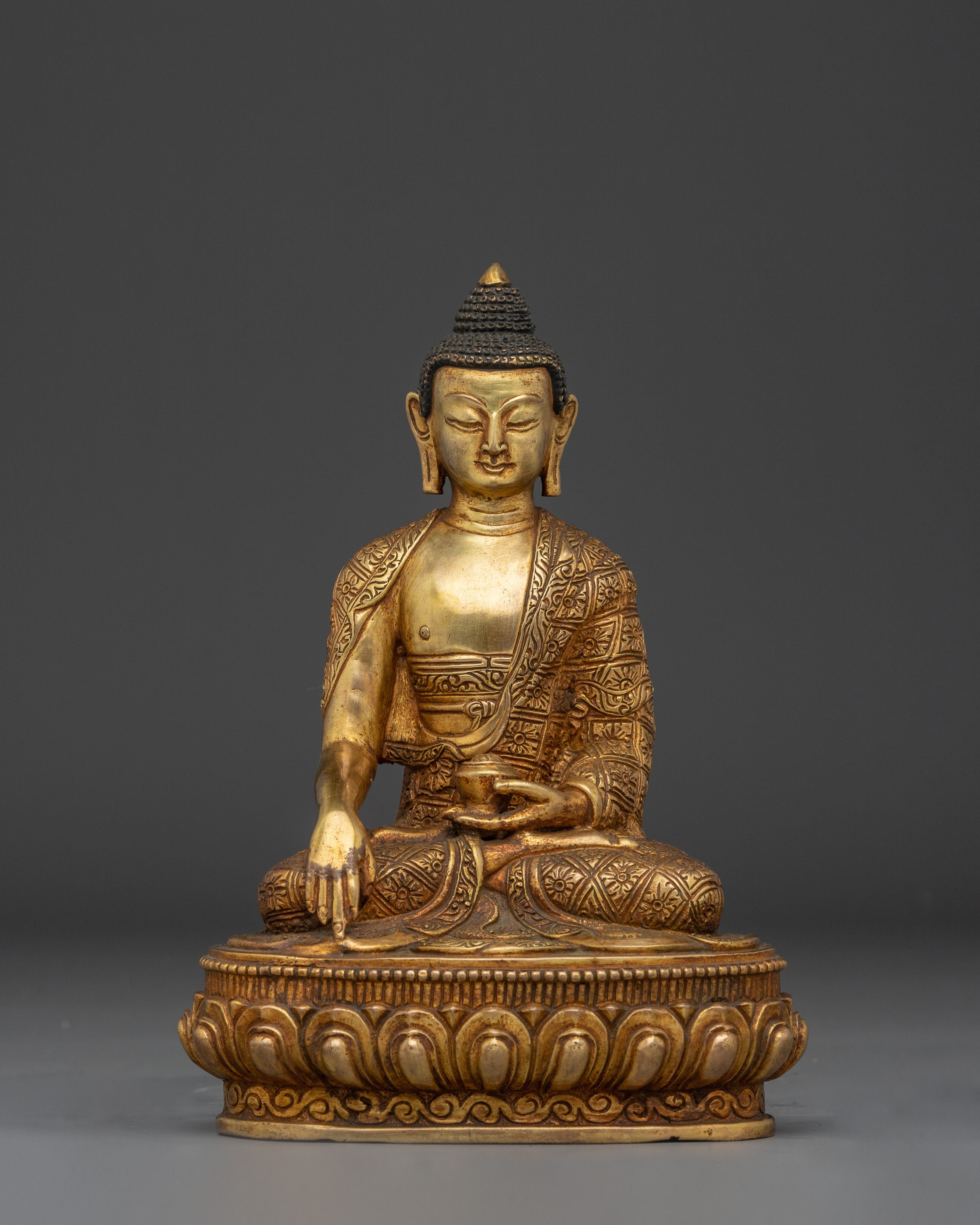 Traditional Shakyamuni Buddha Art