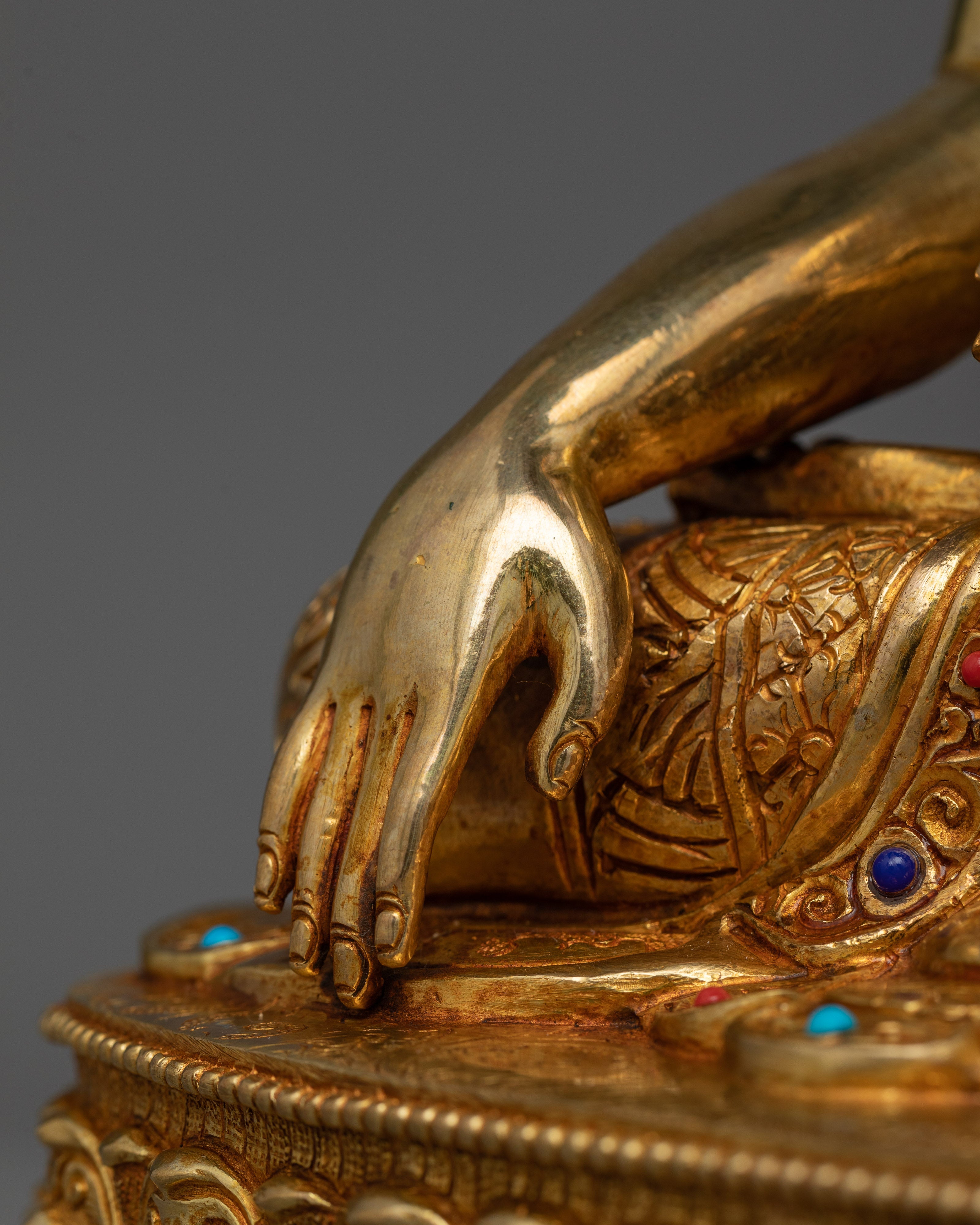 Shakyamuni Buddha Gold-Gilded Statue | Essence of Enlightenment