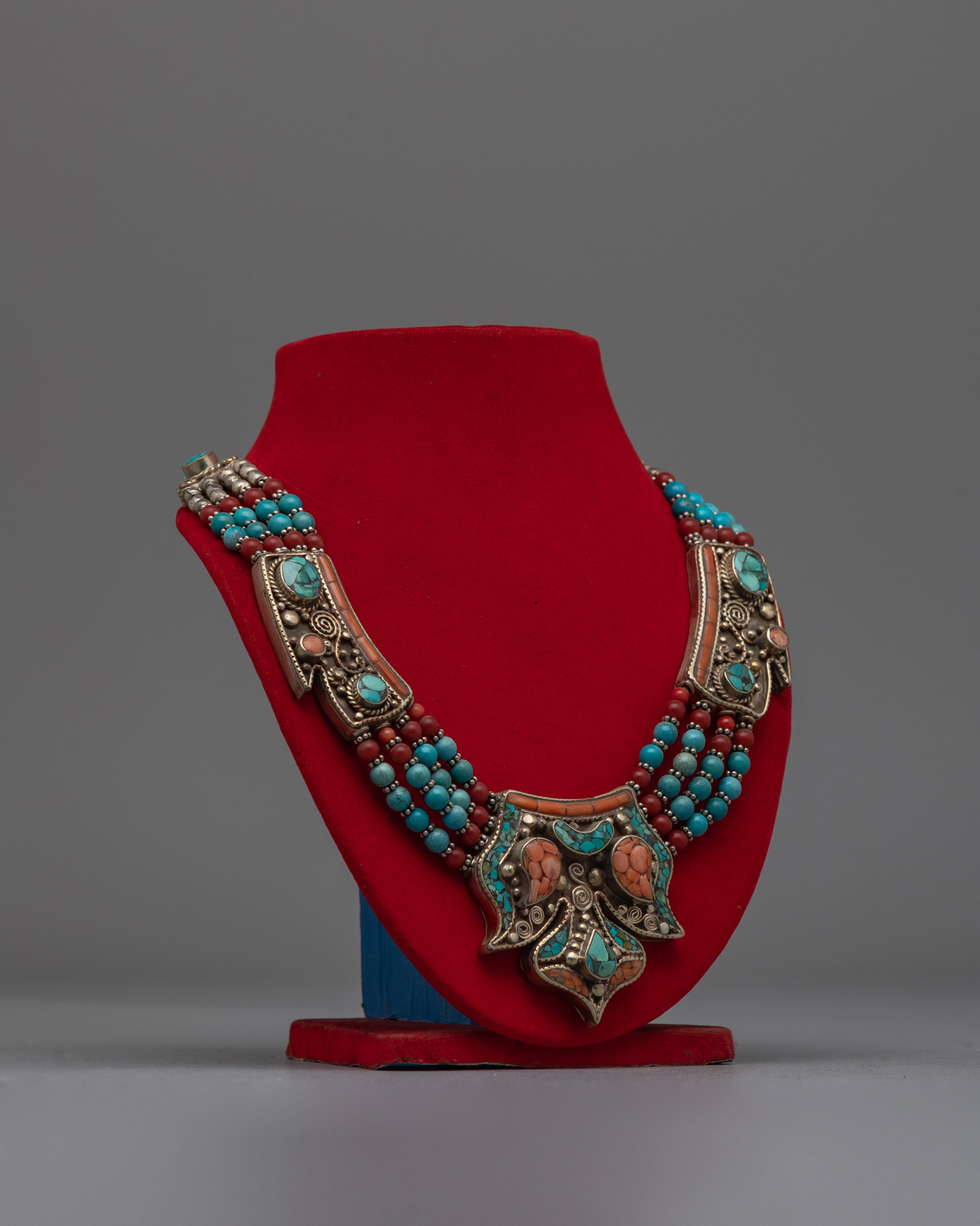 Turquoise White Stone Necklace | Elegant and Versatile Necklace for Any Occasion