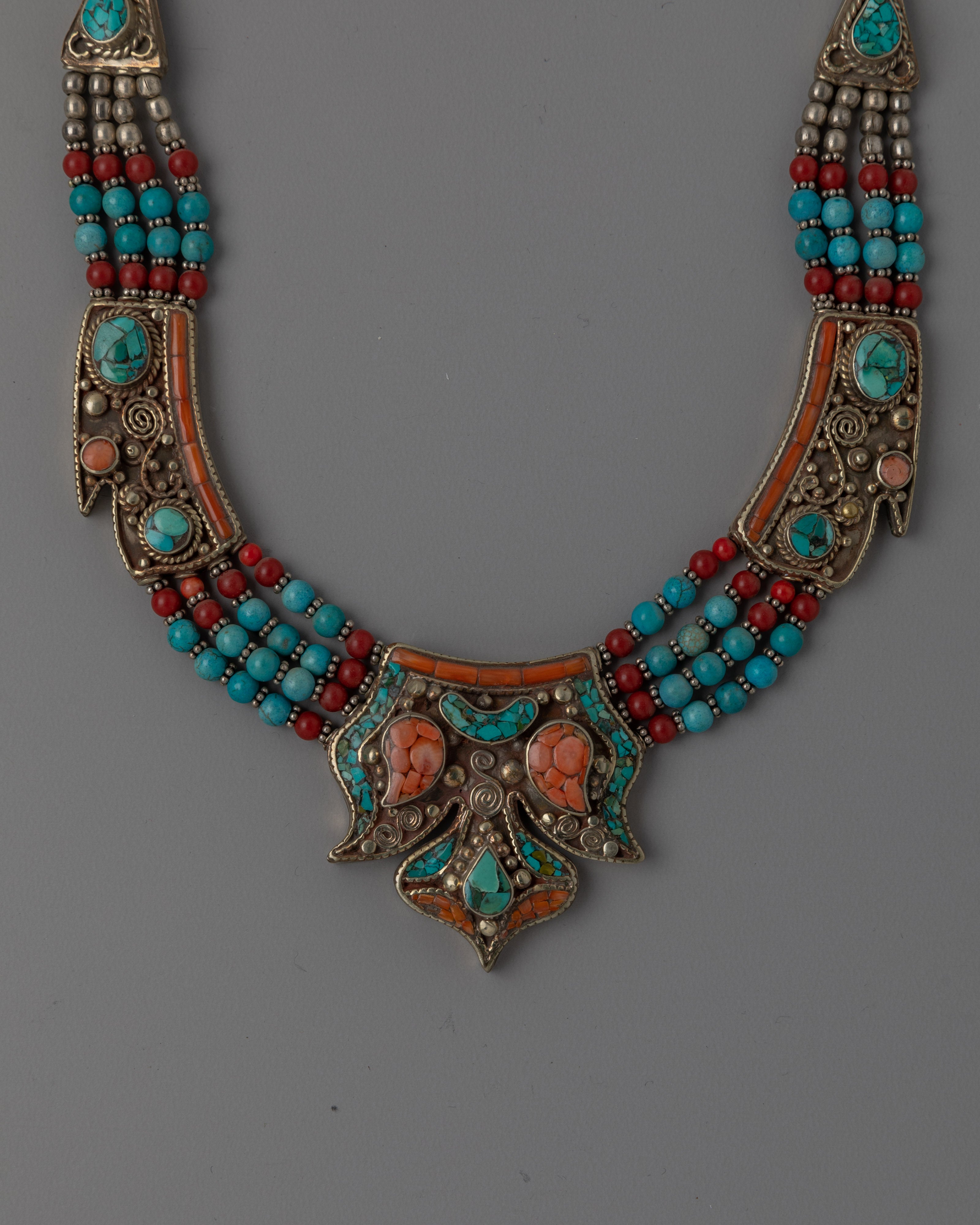Turquoise White Stone Necklace | Elegant and Versatile Necklace for Any Occasion