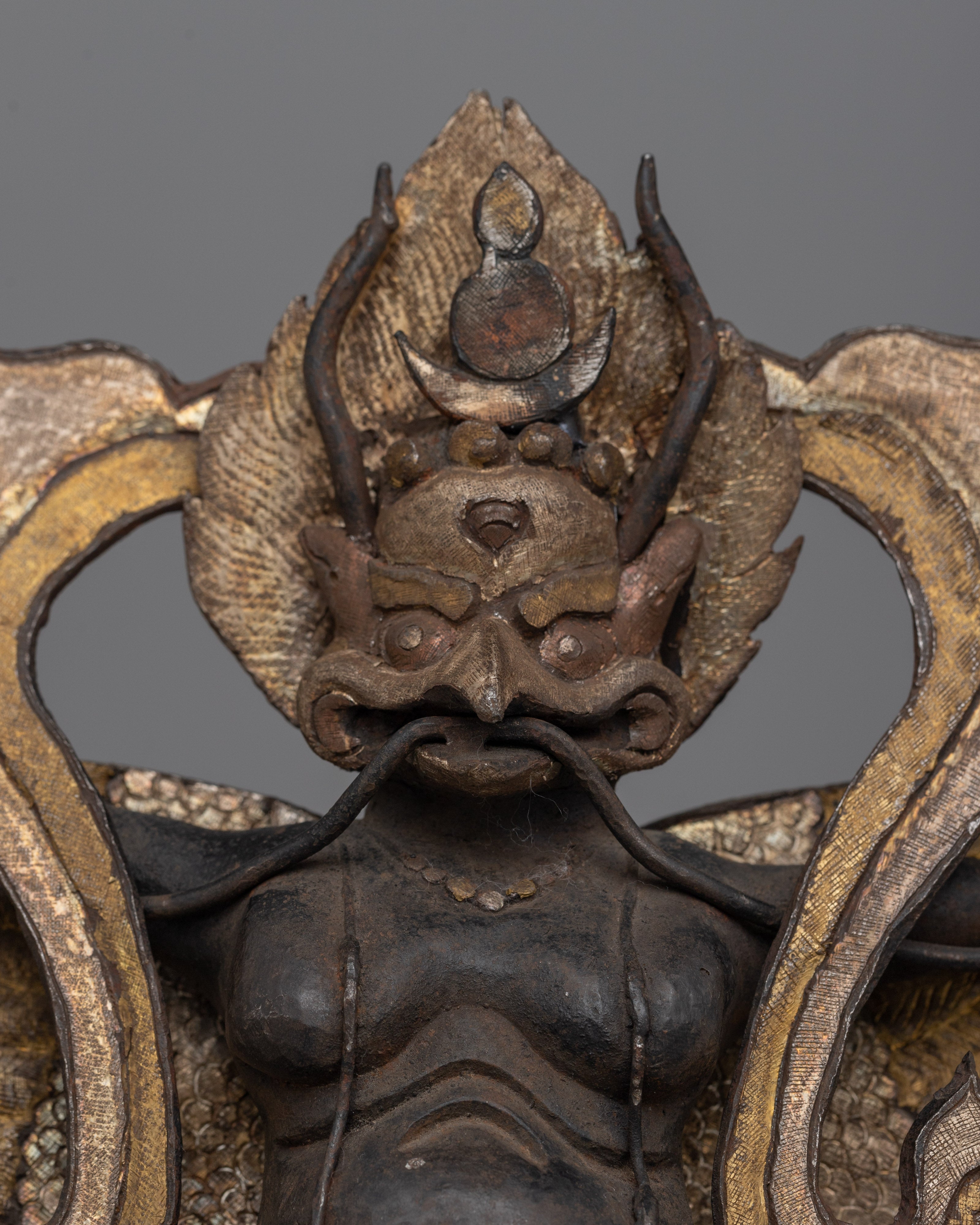 Elegant Garuda Statue | Symbol of Divine Power and Protection in Buddhist Art