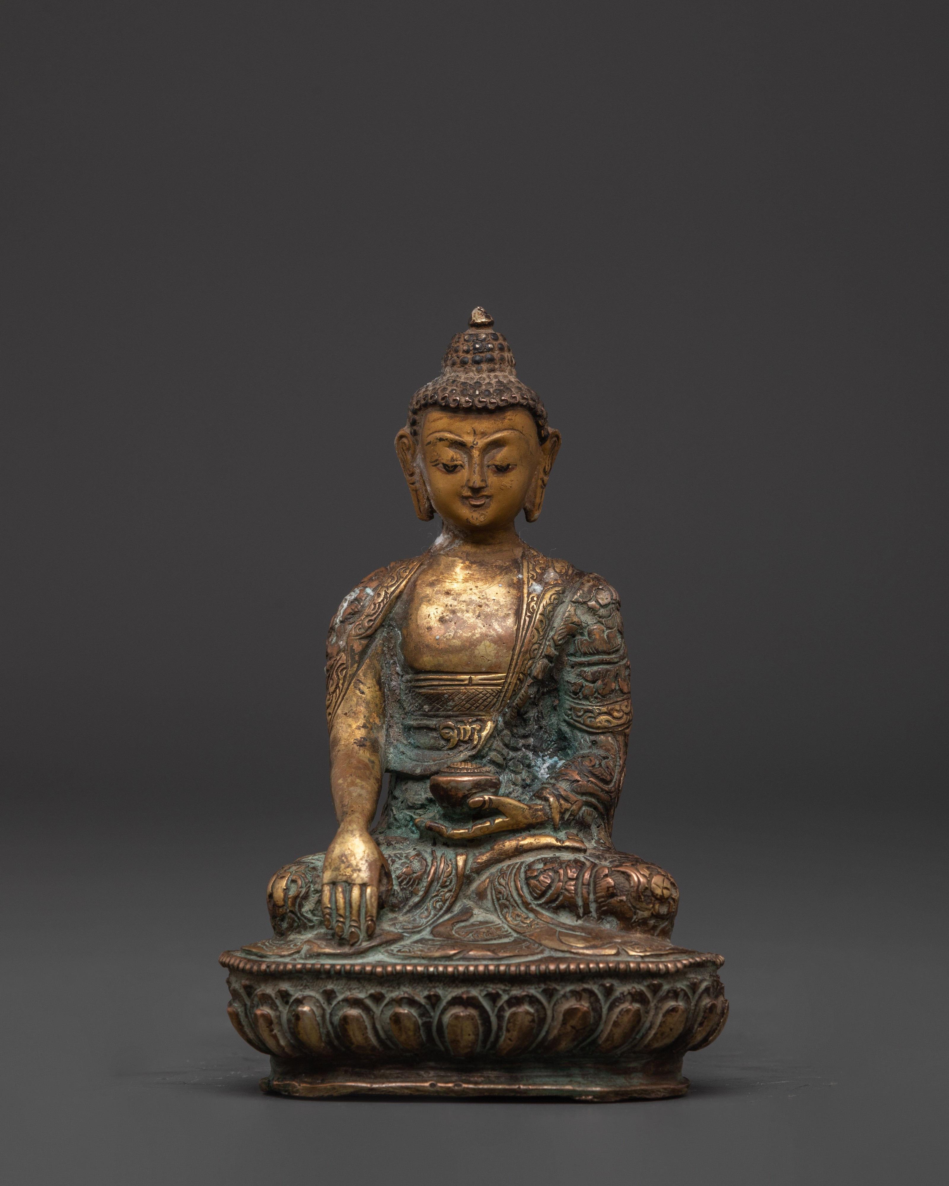 Shakyamuni sculpture