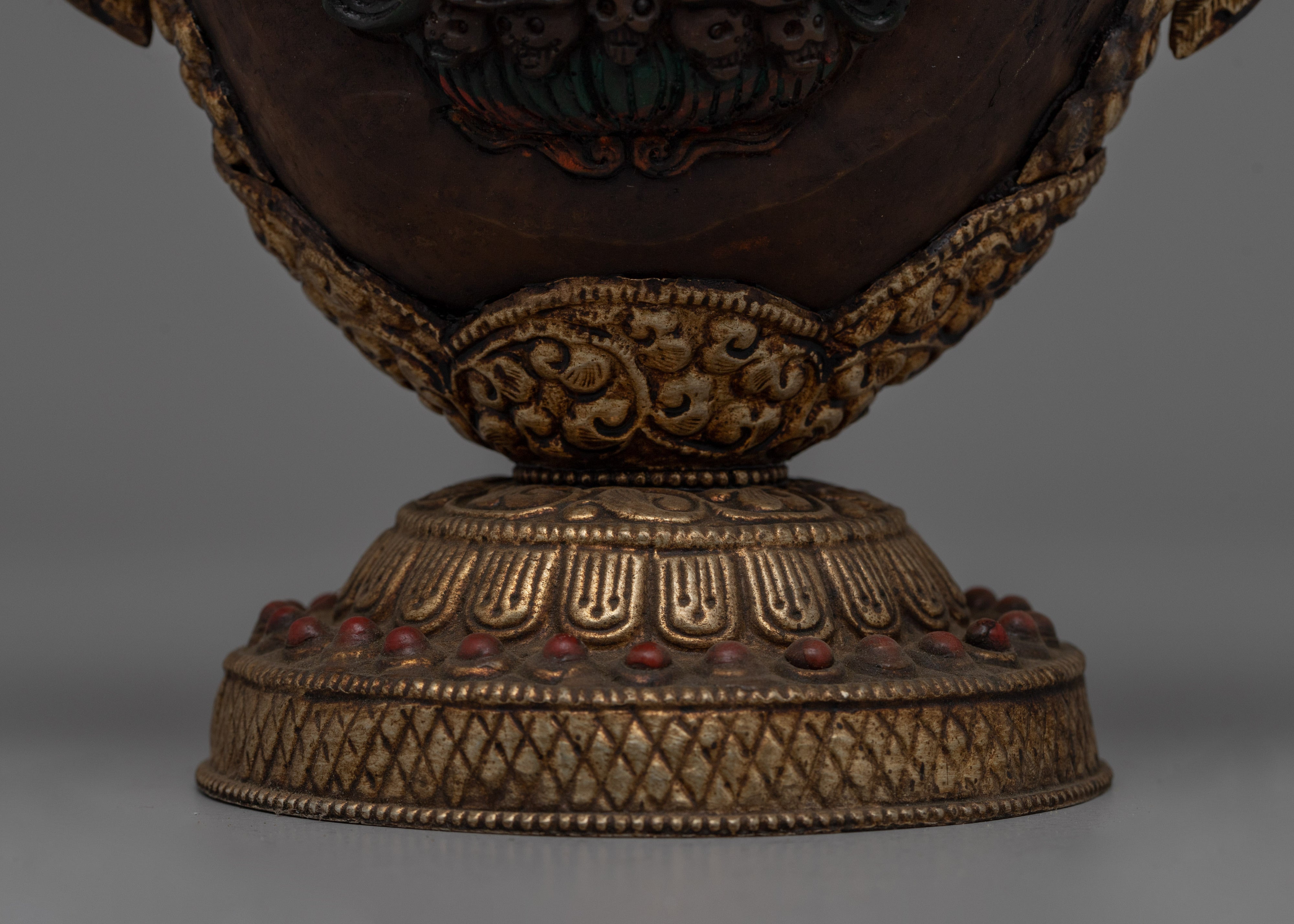 Handmade Tibet Snuff Bottle | Beautifully Crafted with Traditional Tibetan Detailing