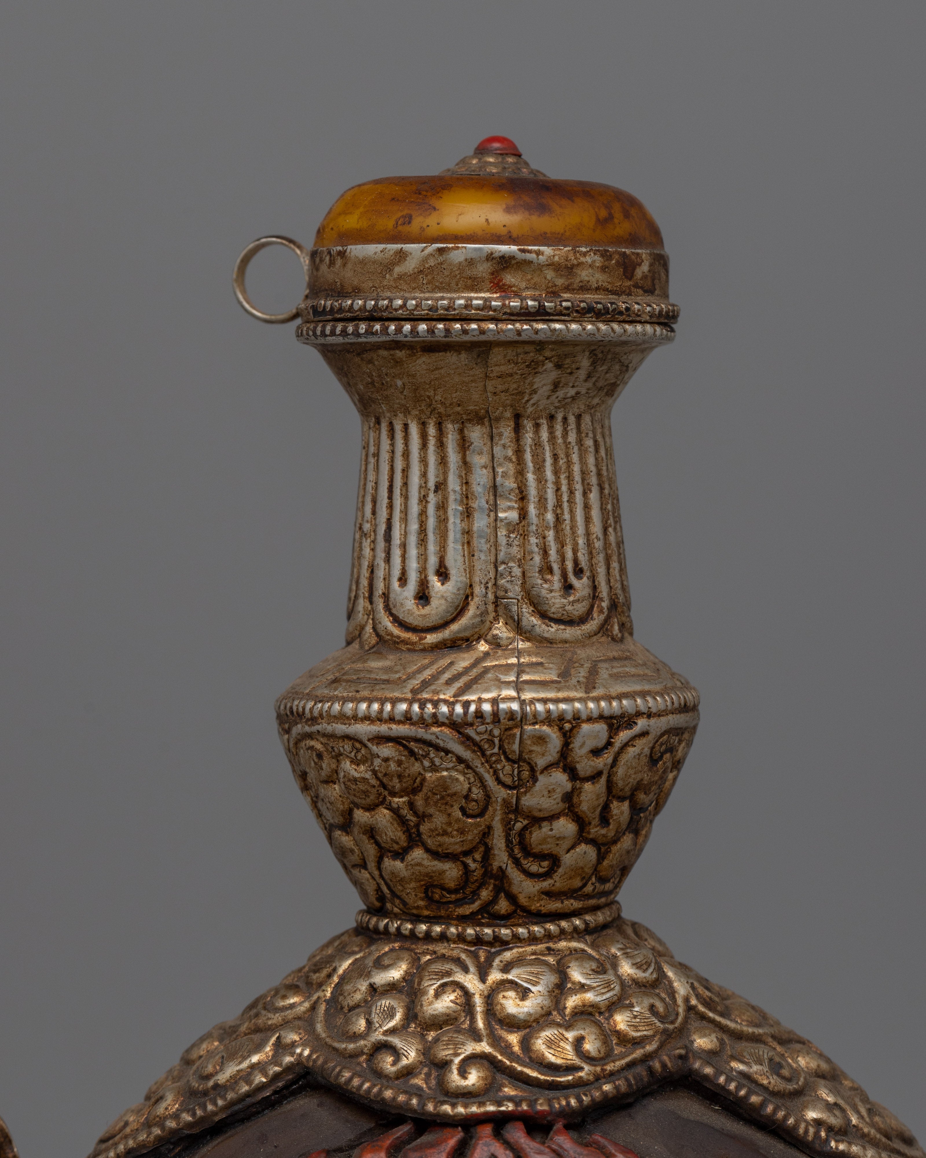 Handmade Tibet Snuff Bottle | Beautifully Crafted with Traditional Tibetan Detailing