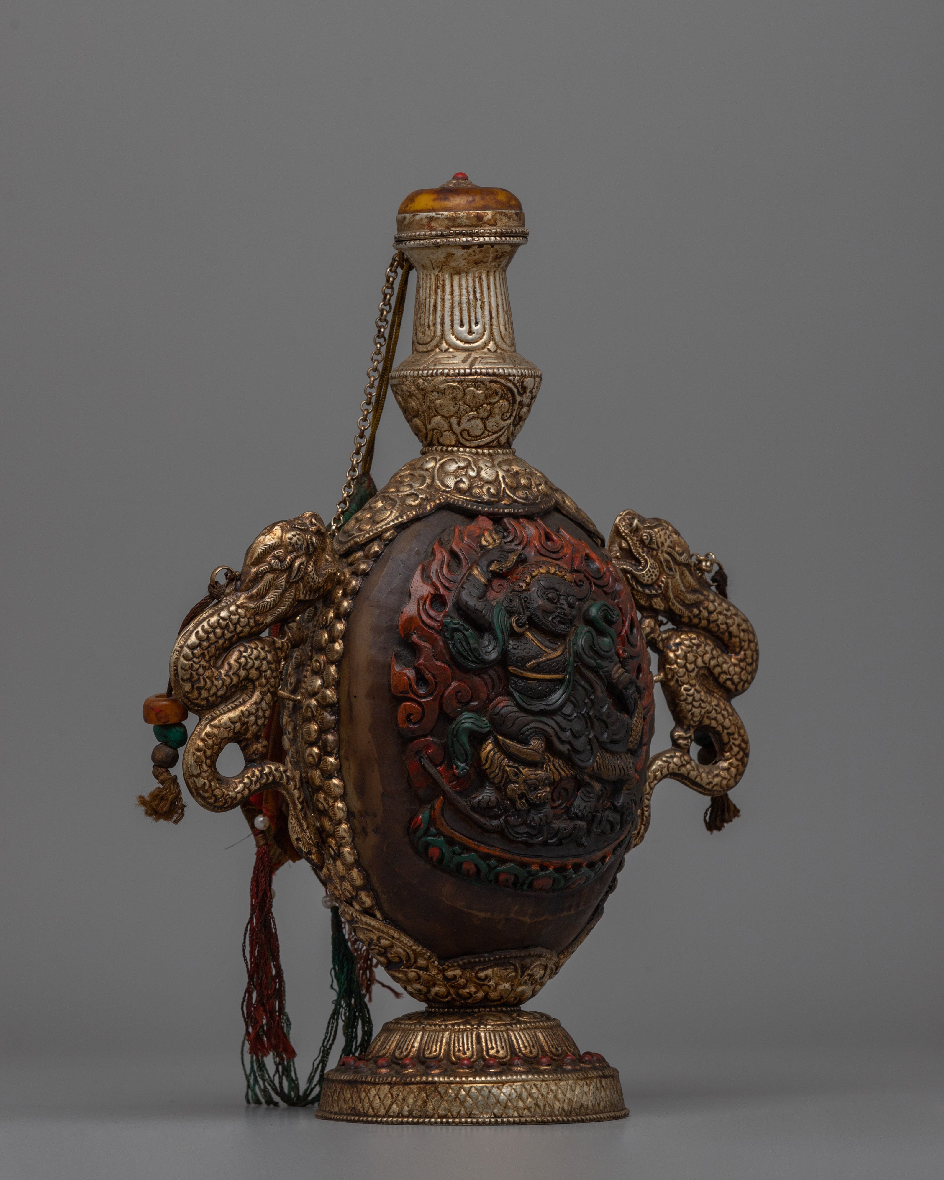 Handmade Tibet Snuff Bottle | Beautifully Crafted with Traditional Tibetan Detailing