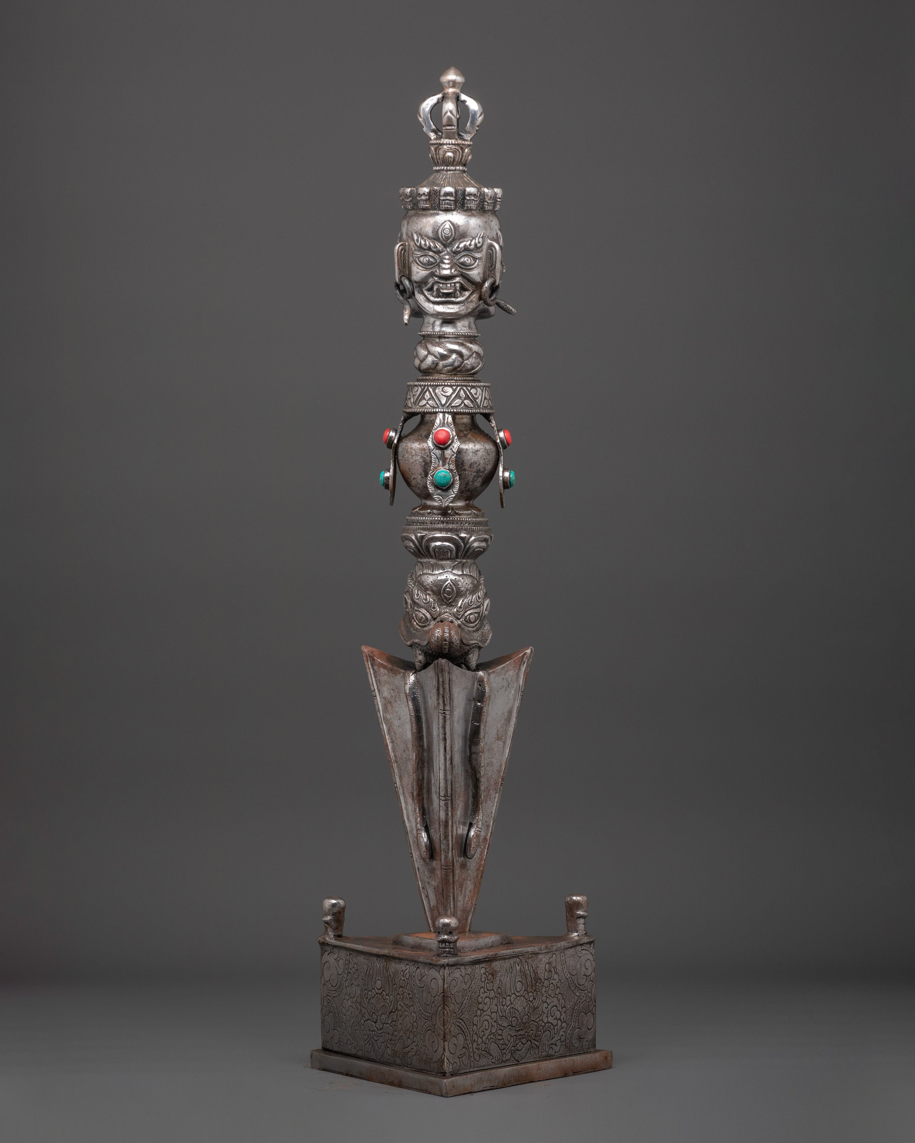 handcrafted-buddhist-iron-phurba