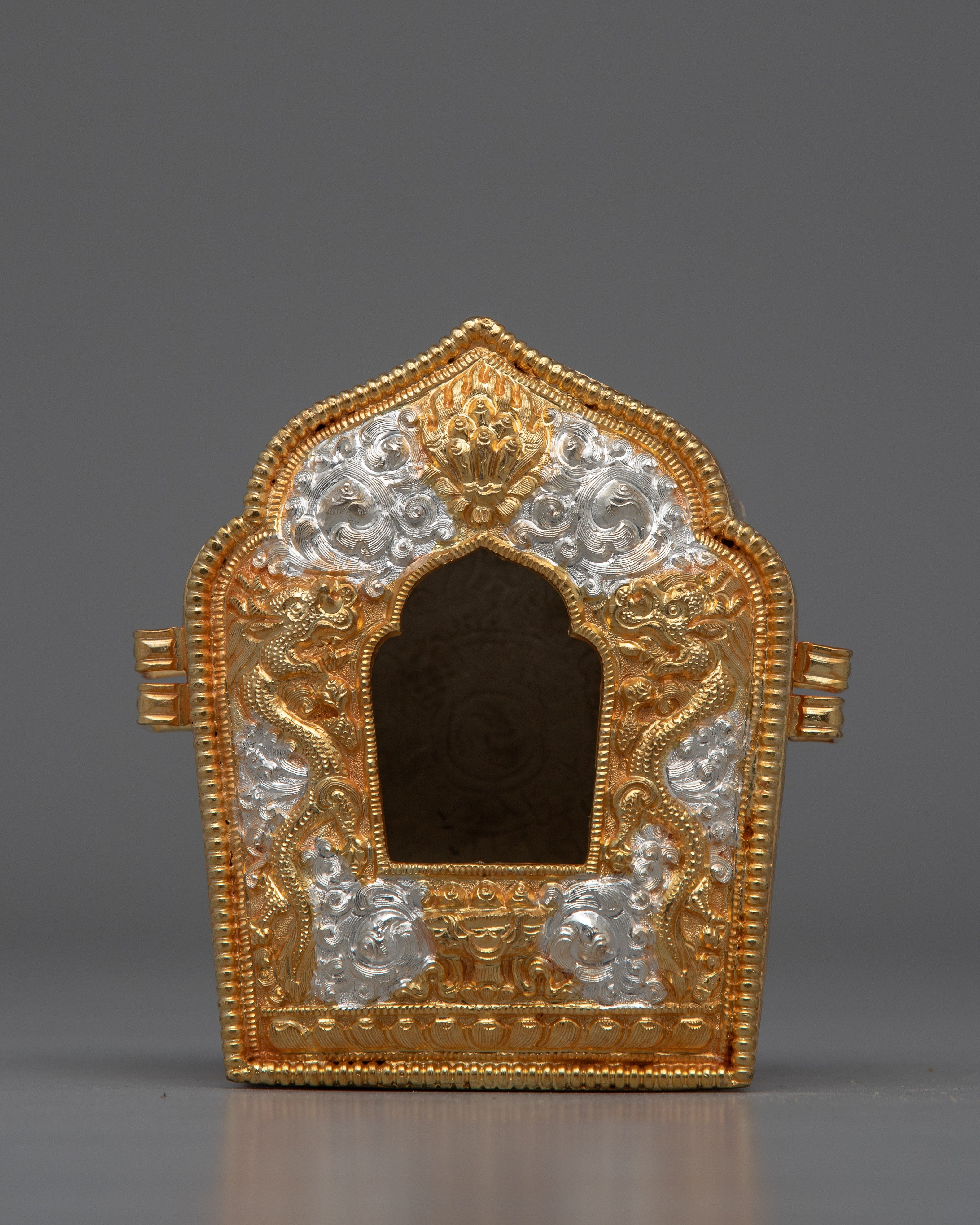 Buddhist Amulet Ghau Box