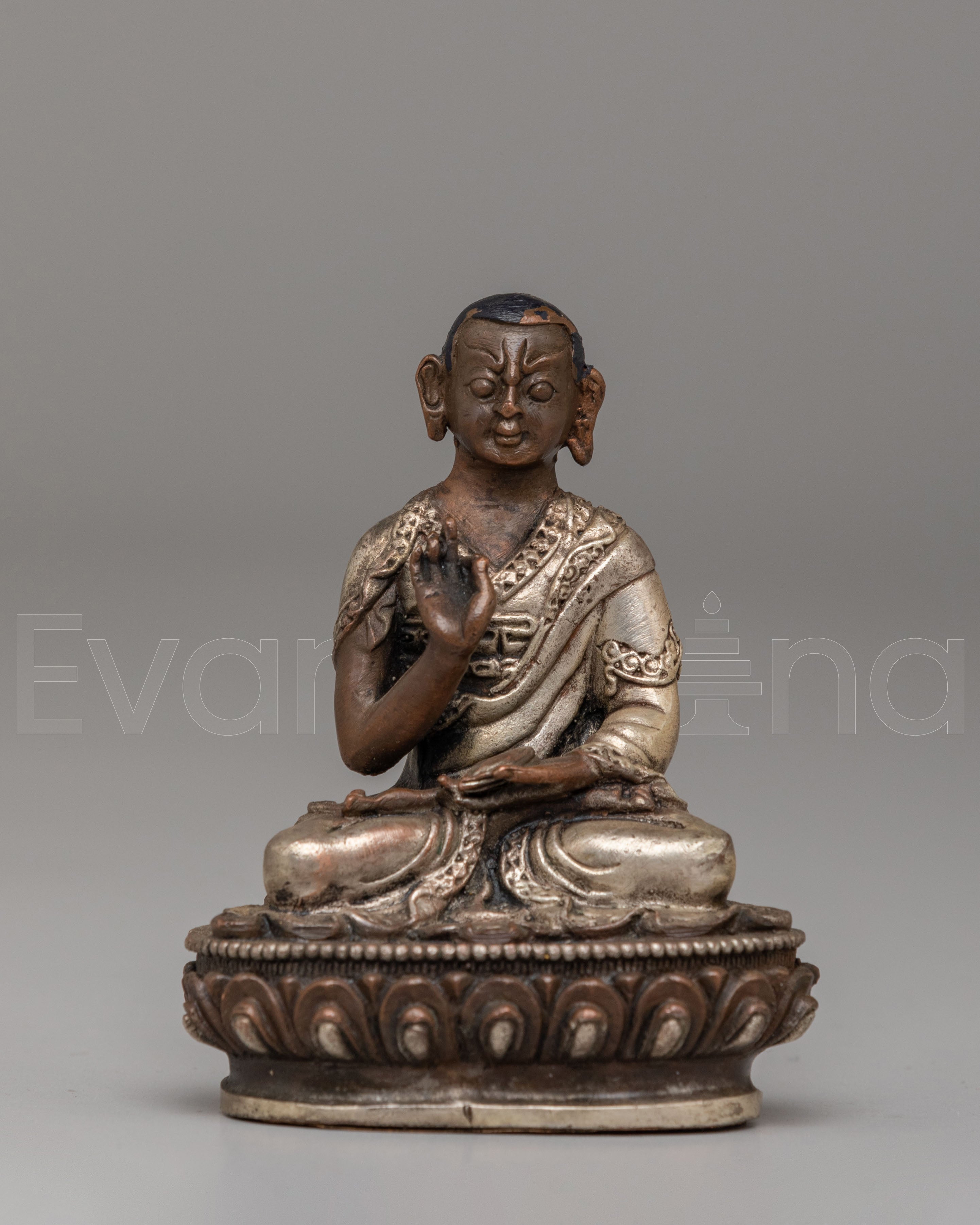Traditional Je Gyaltsab Statue
