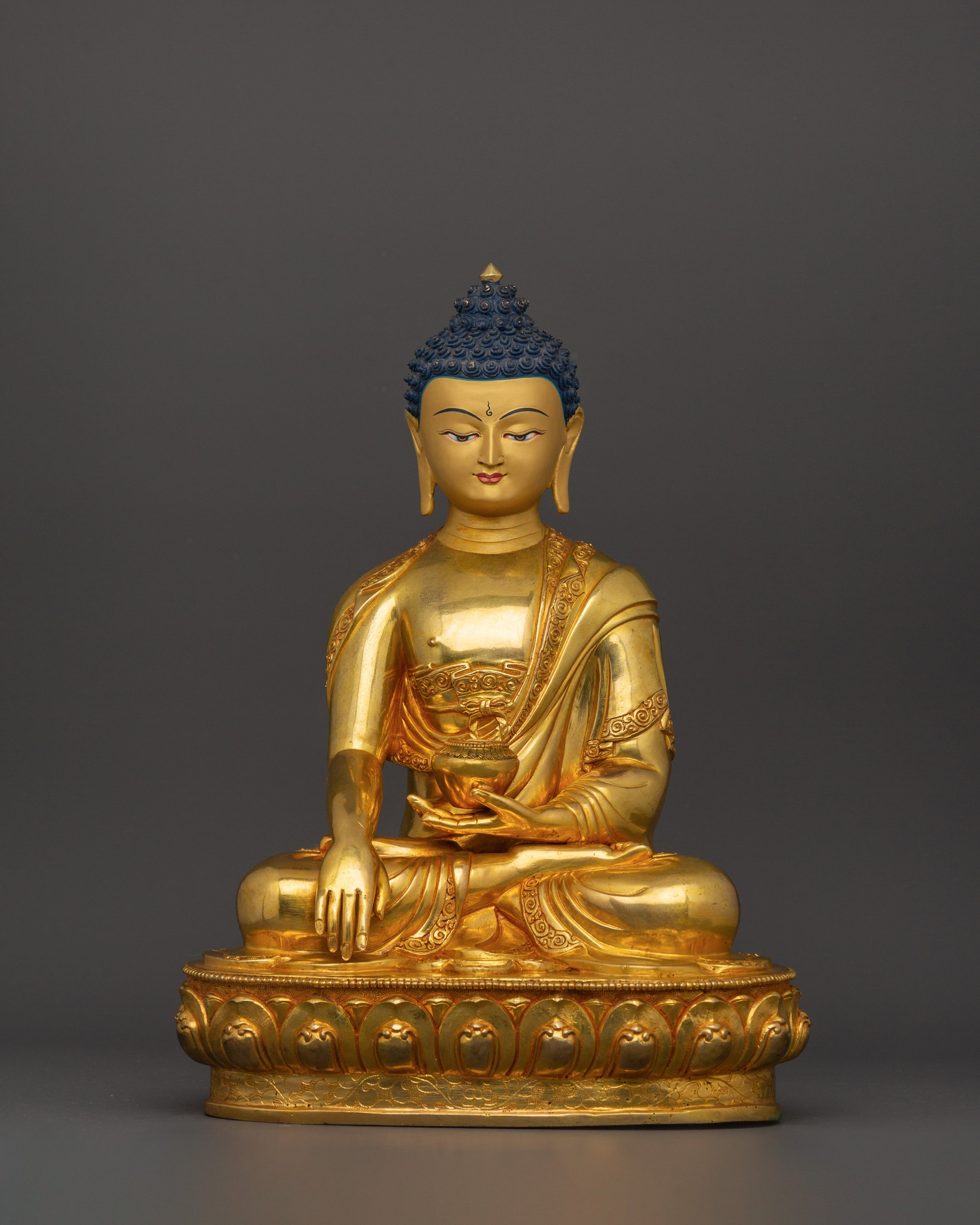 gold-plated-shakyamuni-buddha-statue