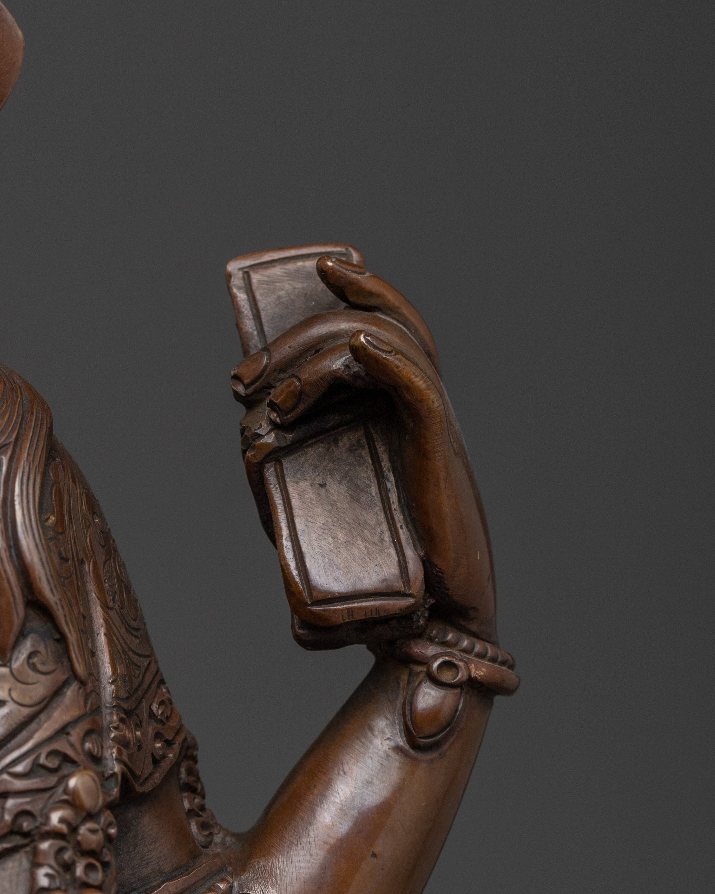 Serene Saraswati Statue | Hindu Goddess of Wisdom