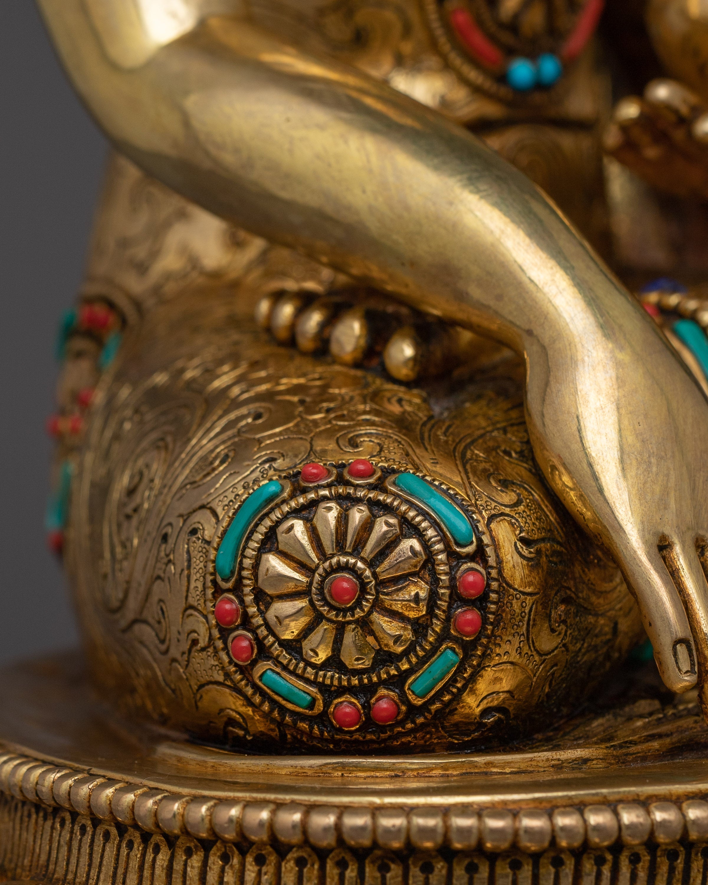 Founder of Buddhism Shakyamuni Buddha | Gautama Buddha - The Honored One