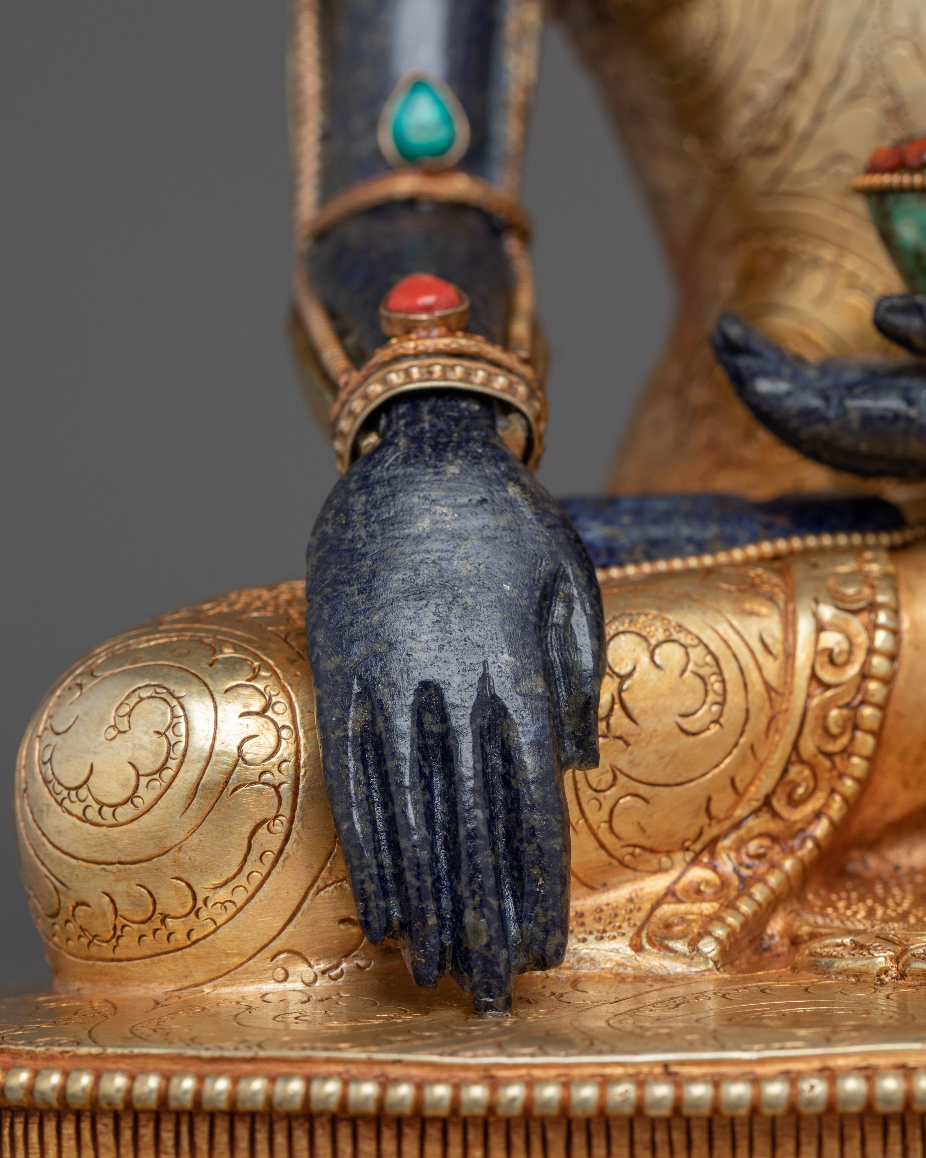 Sacred Enlightened Shakyamuni Buddha Statue | Traditional Tibetan Buddhist Art