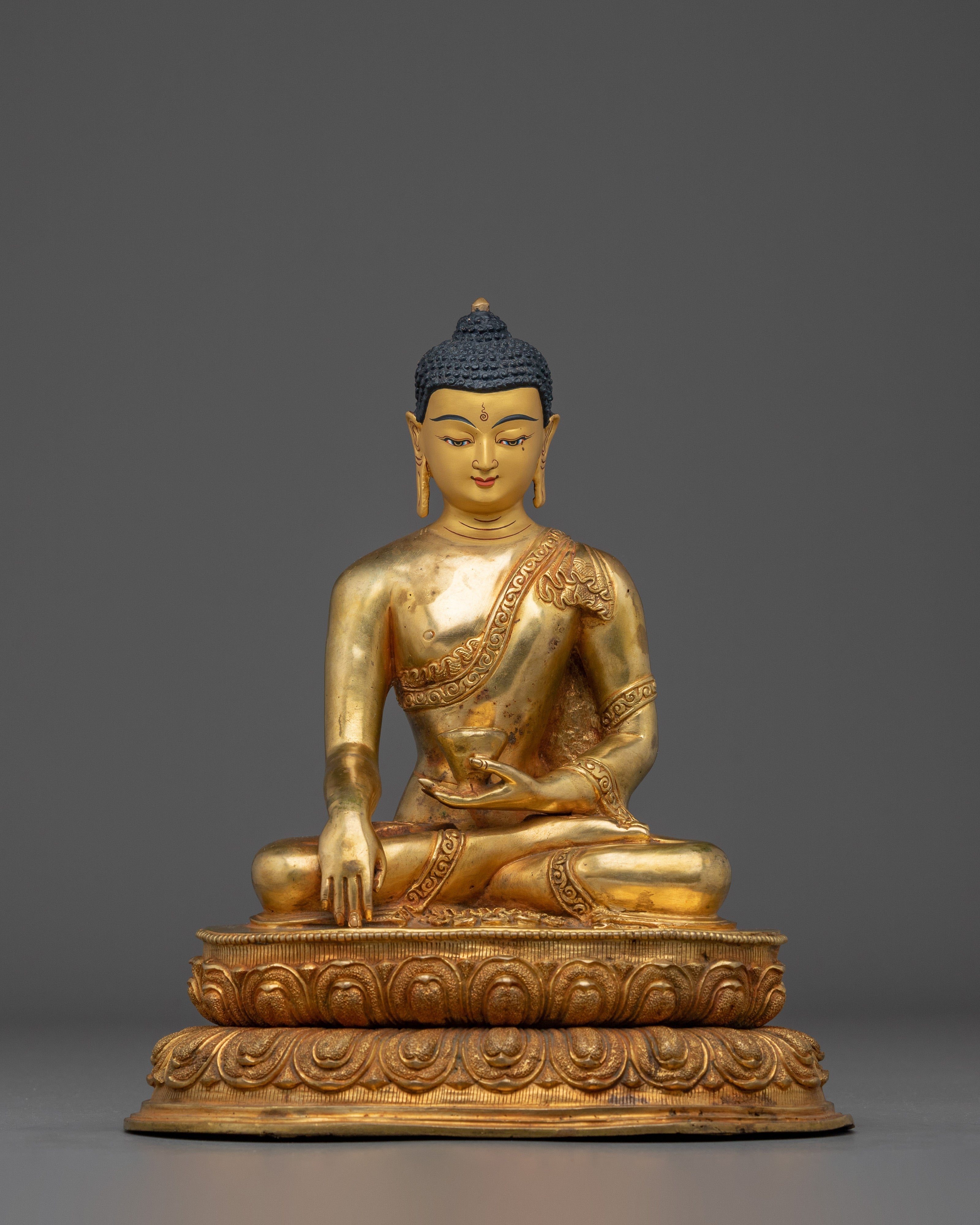 Golden Statue of Shakyamuni Buddha | Sage of the Shakyas