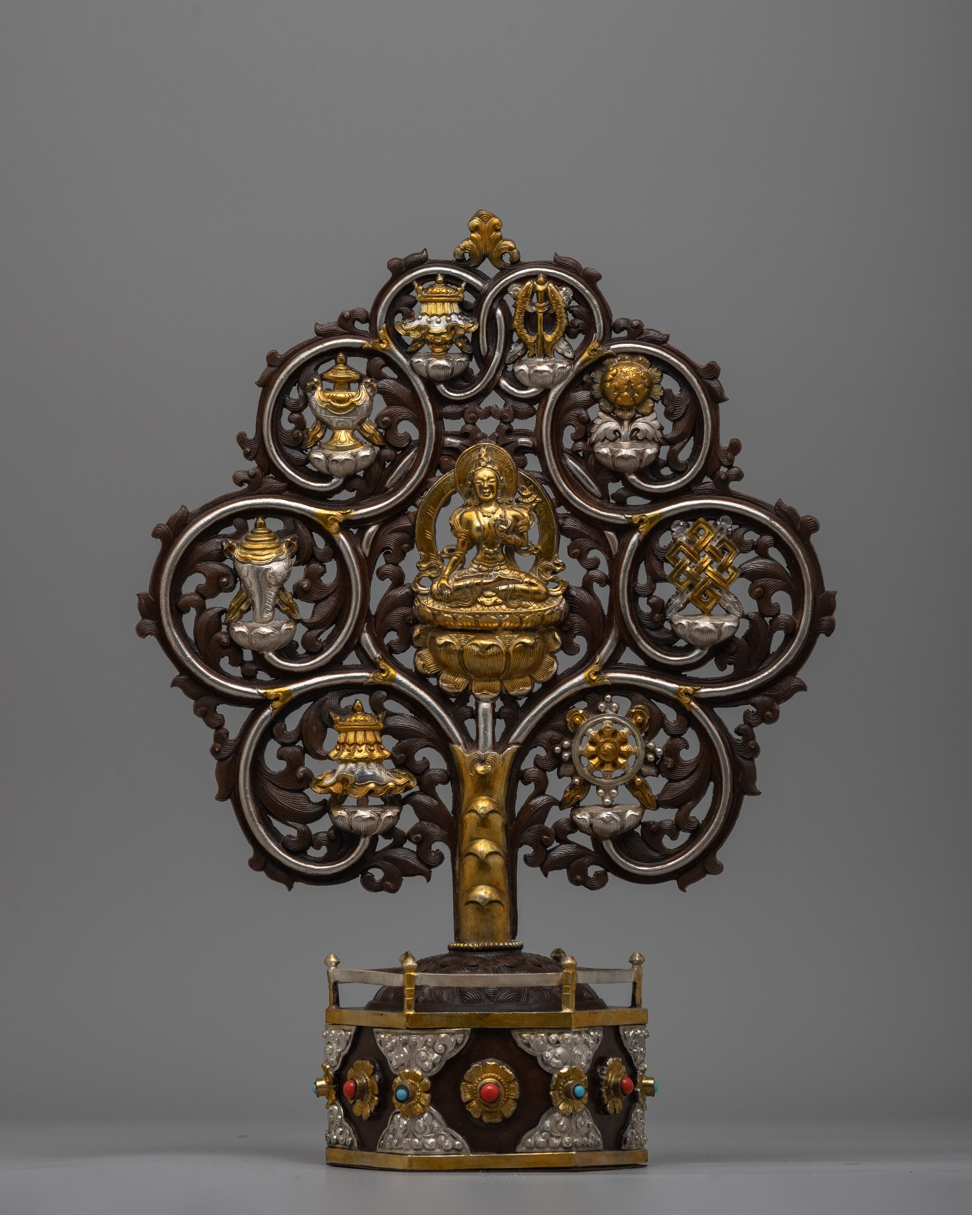 White Tara with Eight Auspicious Symbols