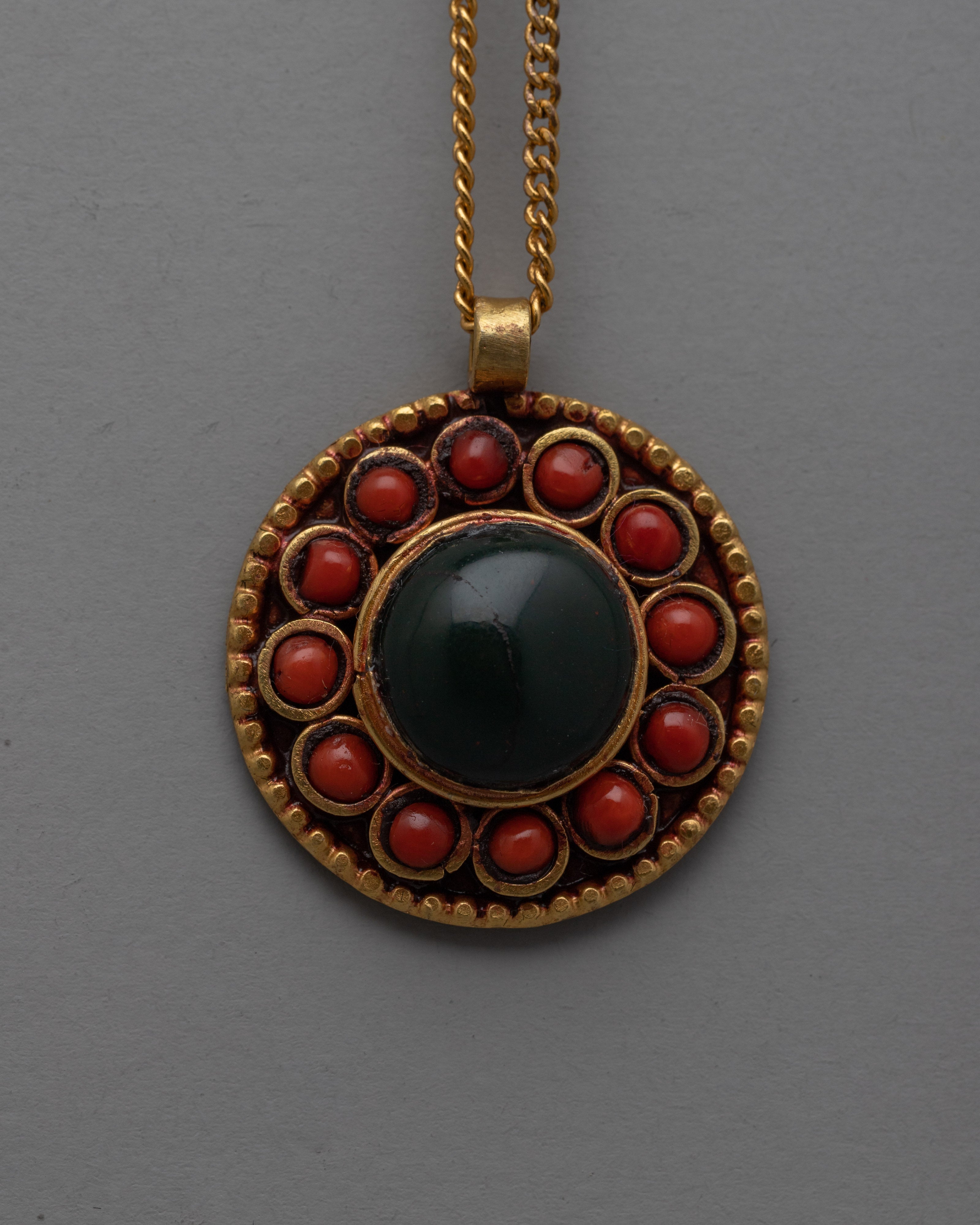 Onyx and Gold Pendant 
