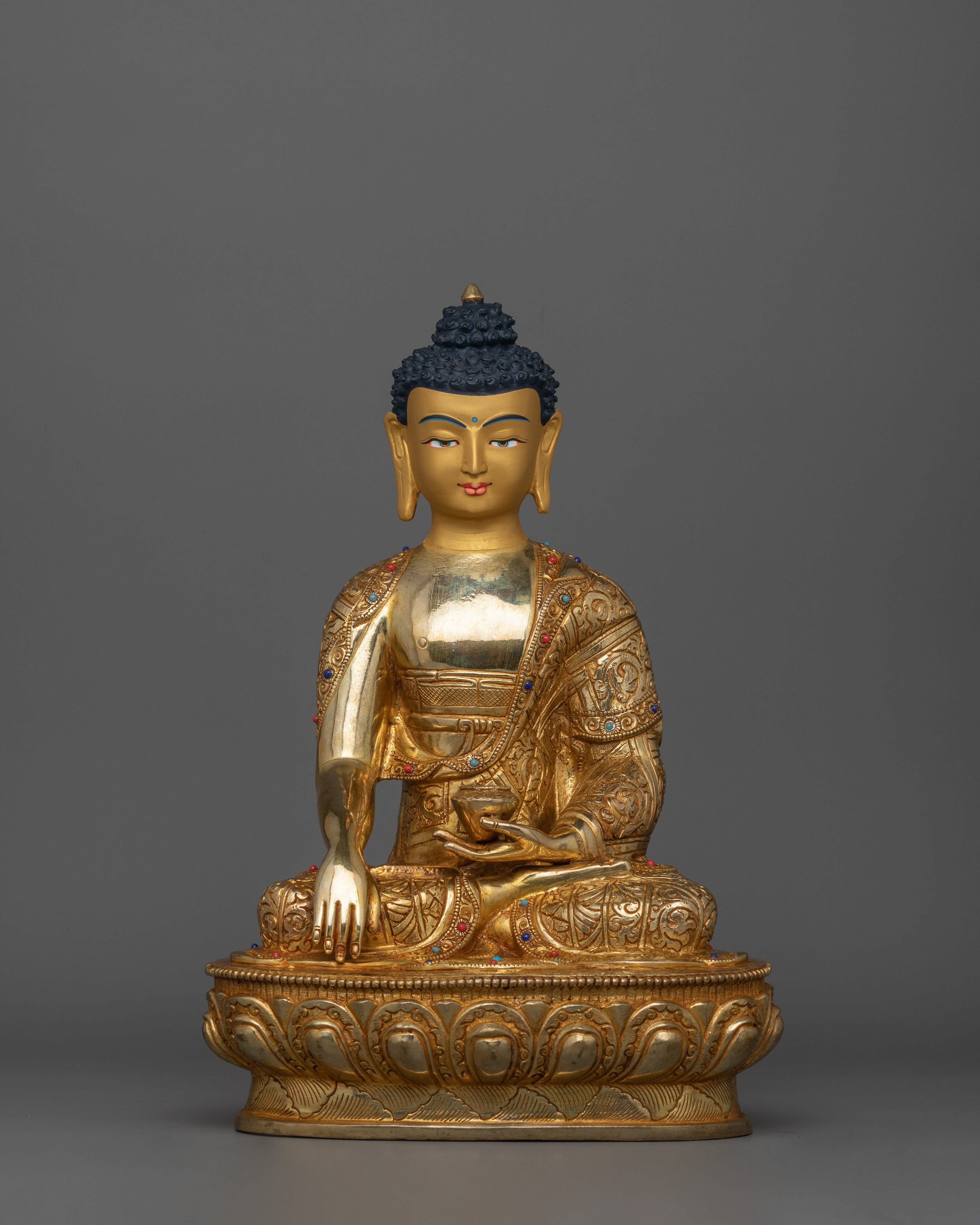 handcrafted-figurine-of-shakyamuni-buddha
