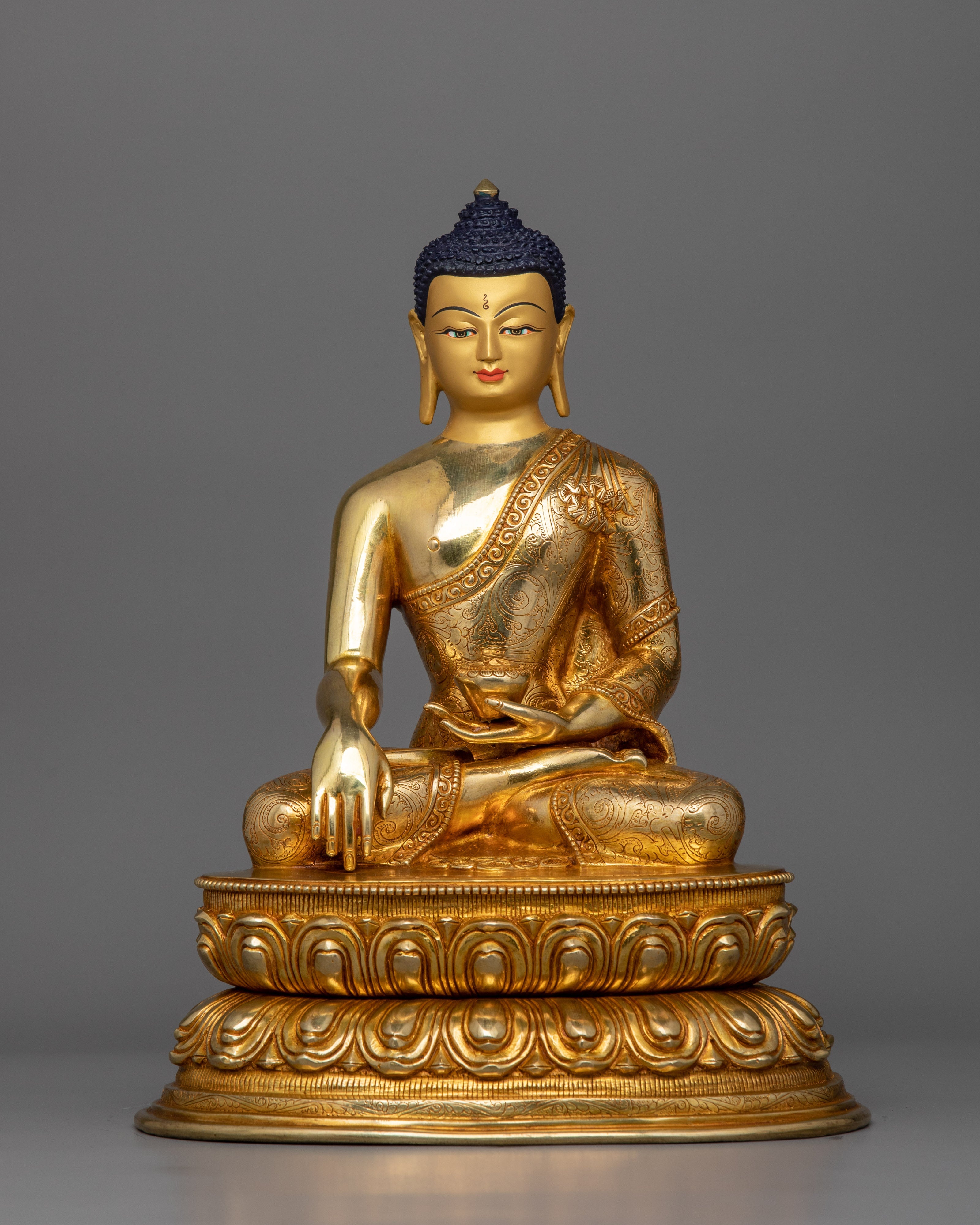 peaceful-buddha-siddhartha-gautama-statue-for-decor