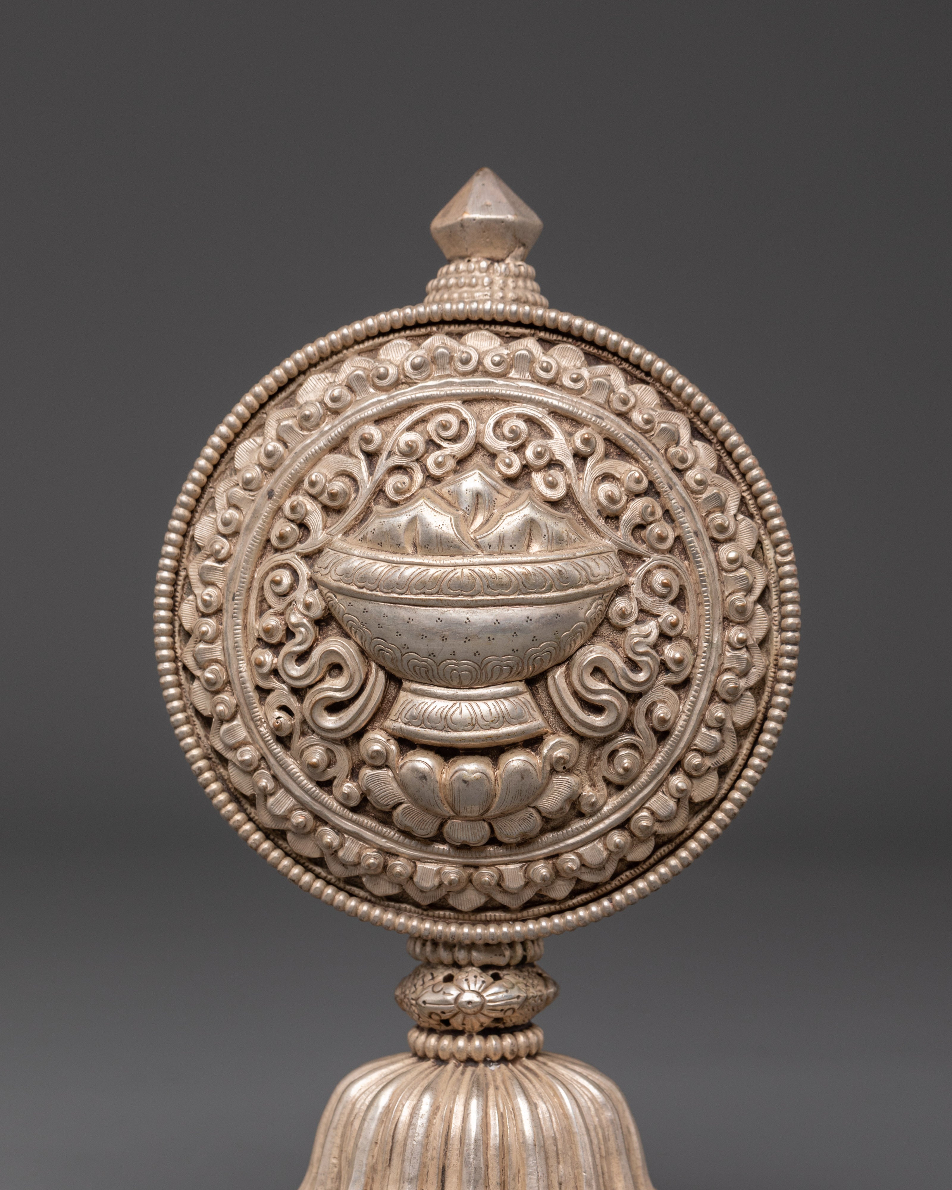 Buddhist Eight Auspicious Symbols of Prosperity | Spiritual Home Decor