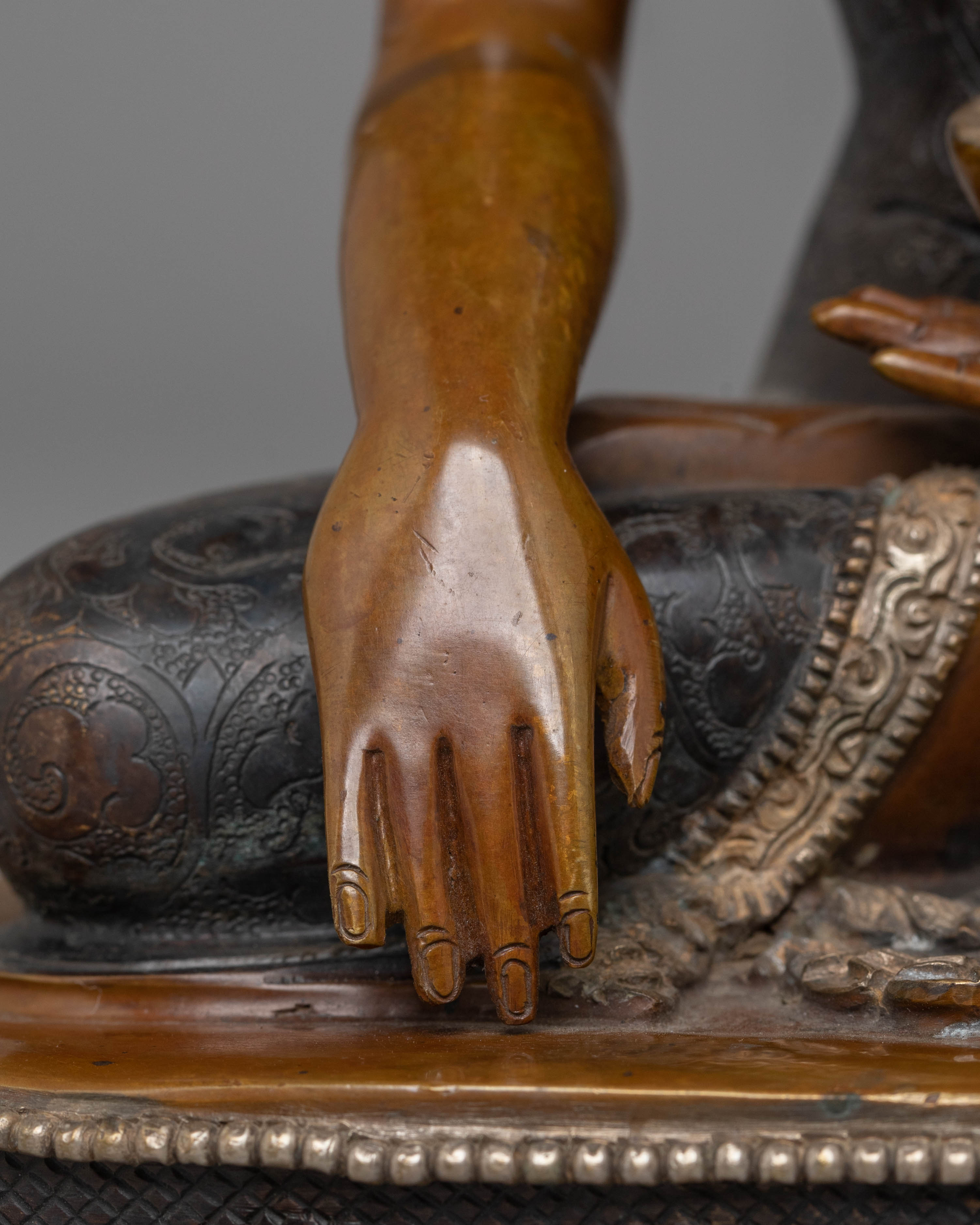 Gautam Buddha Statue : Teacher of Dharma