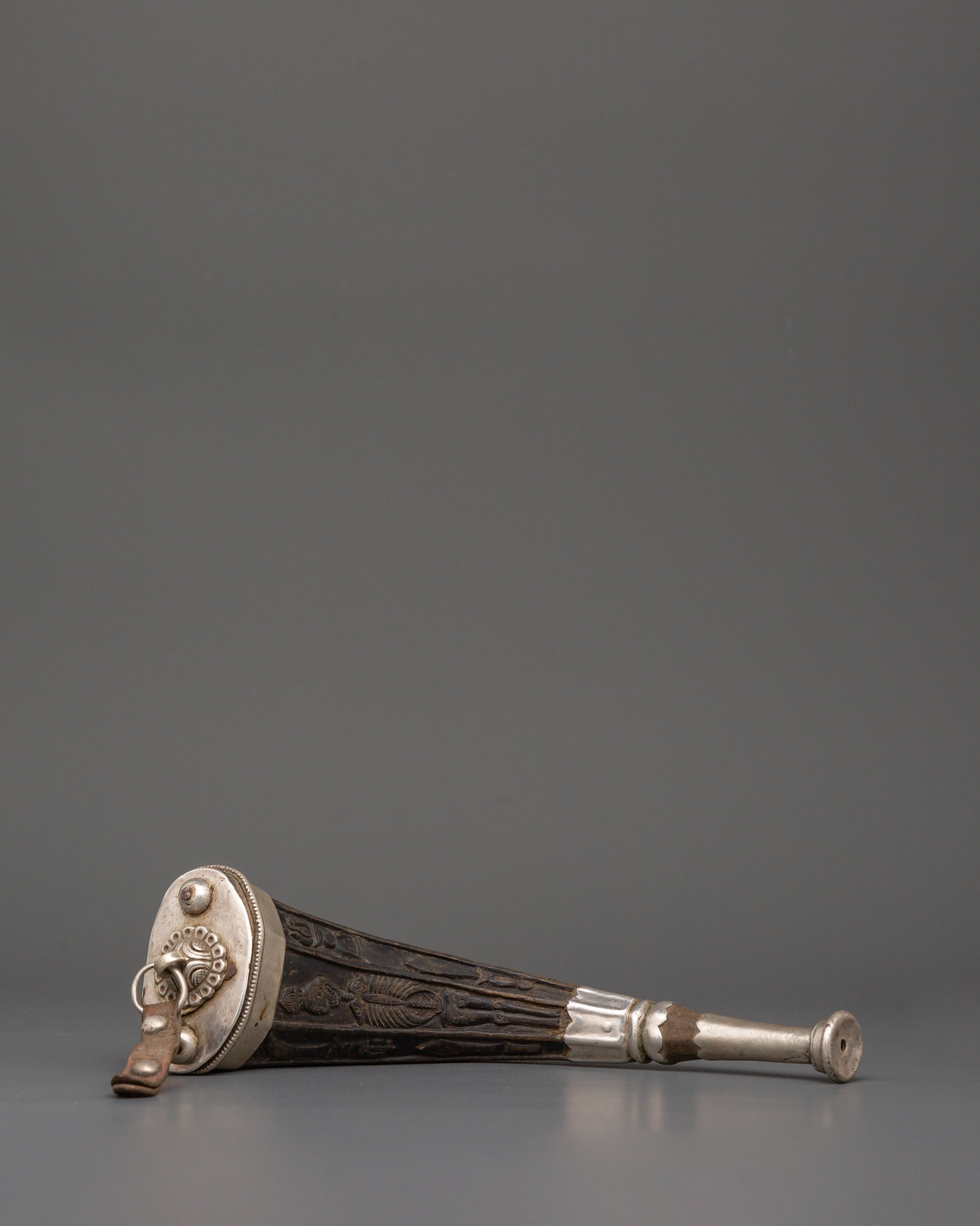 tibetan-snuff-horn