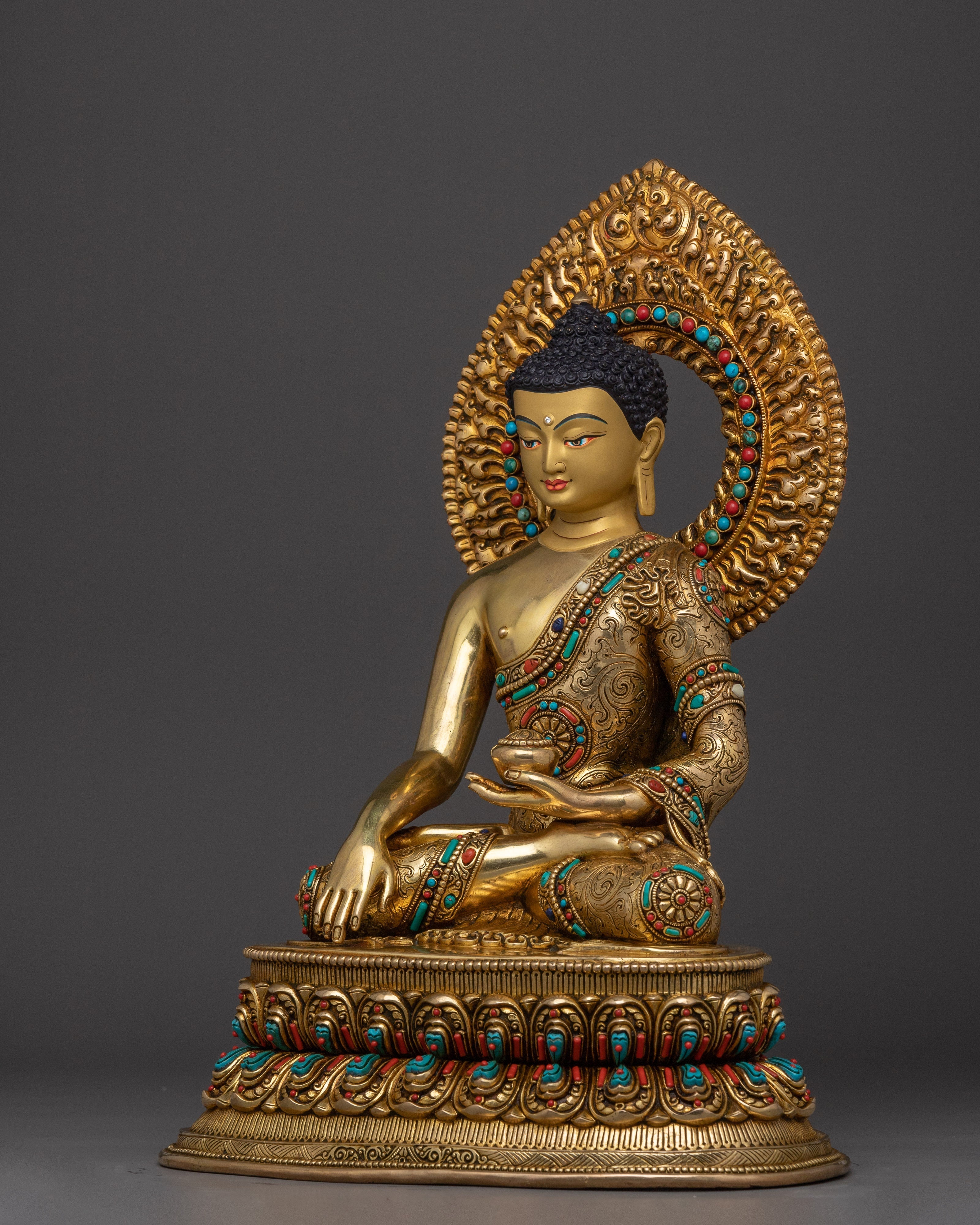 Founder of Buddhism Shakyamuni Buddha | Gautama Buddha - The Honored One