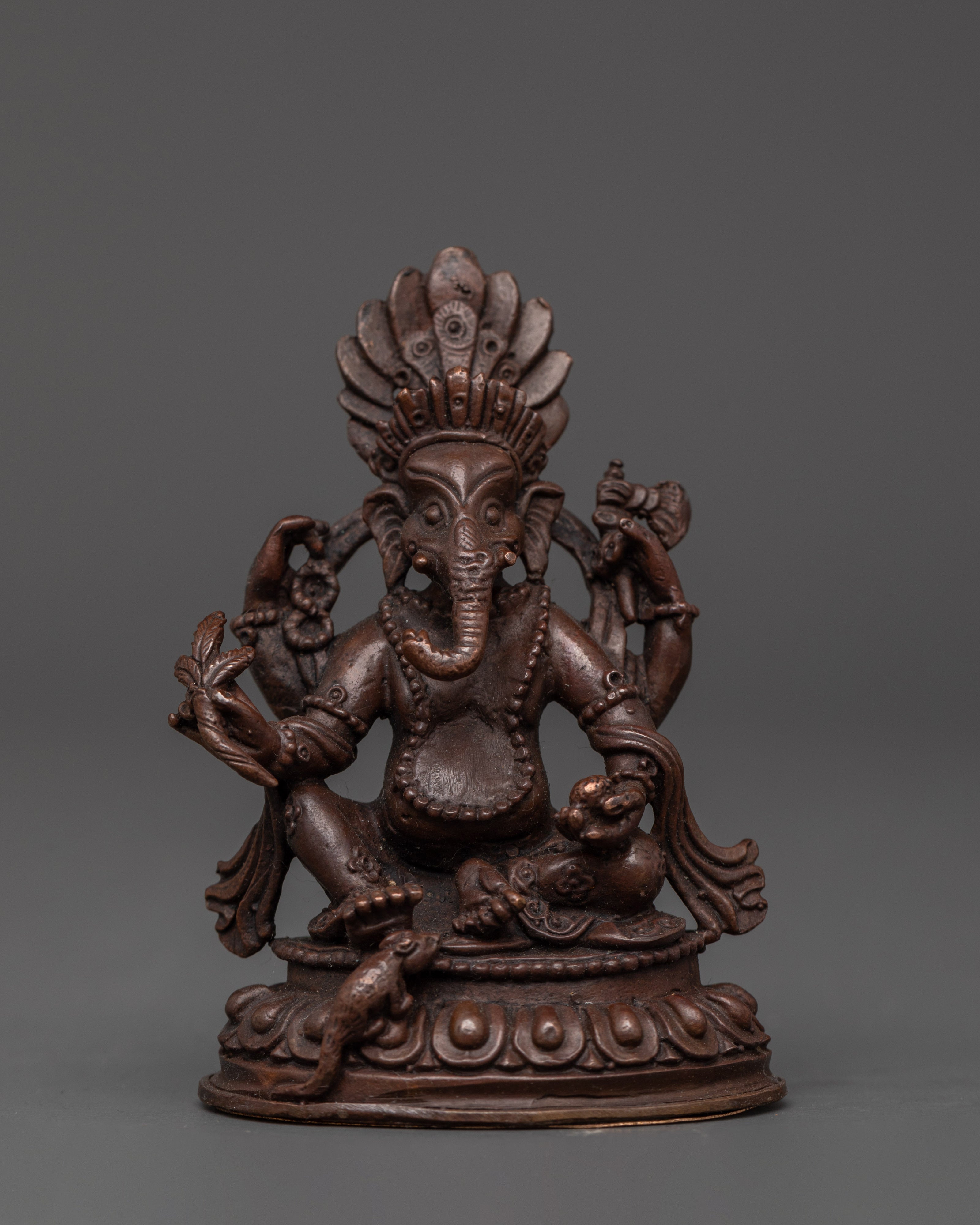 hindu-lord-ganesha-statue