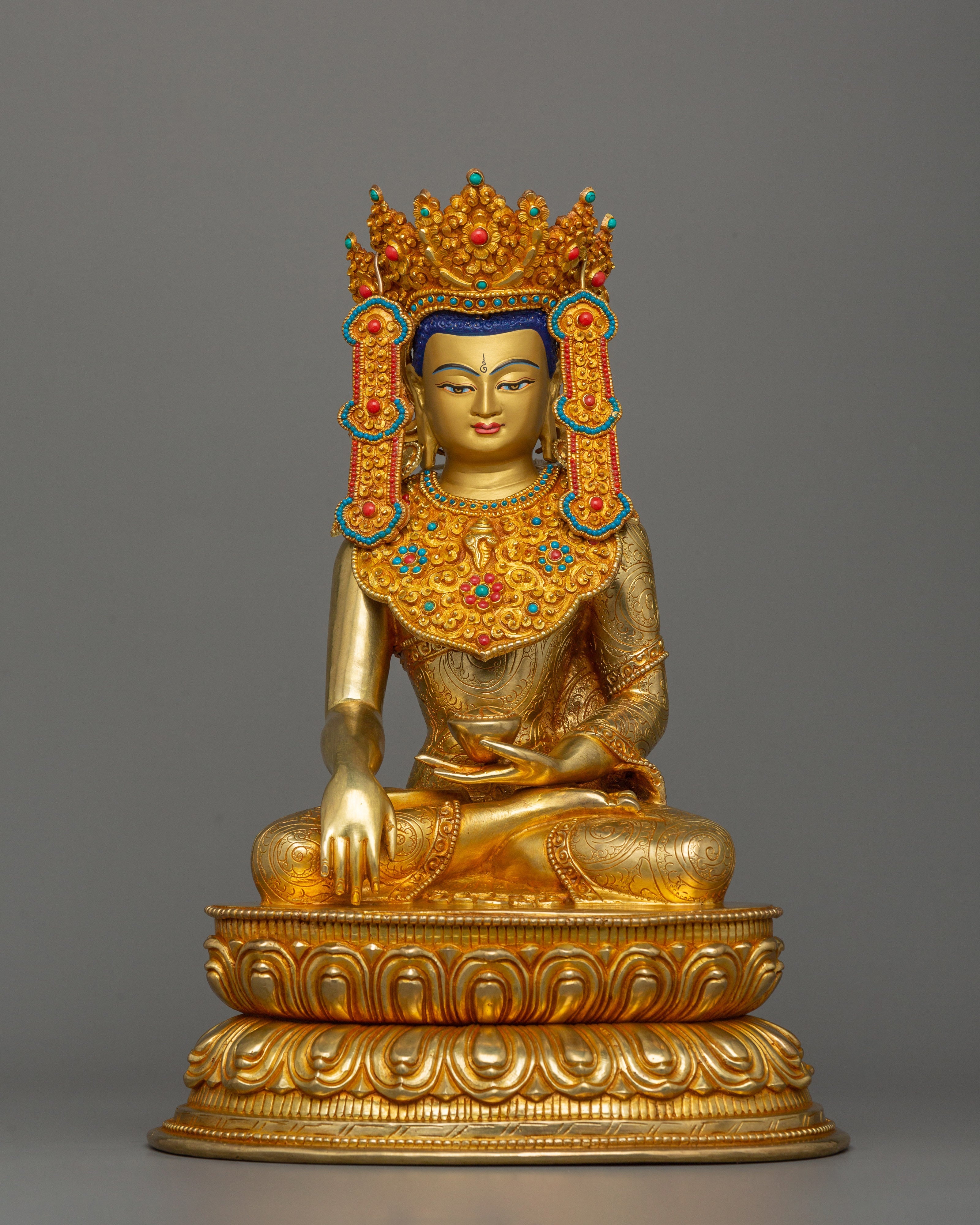 peaceful-crown-shakyamuni-buddha