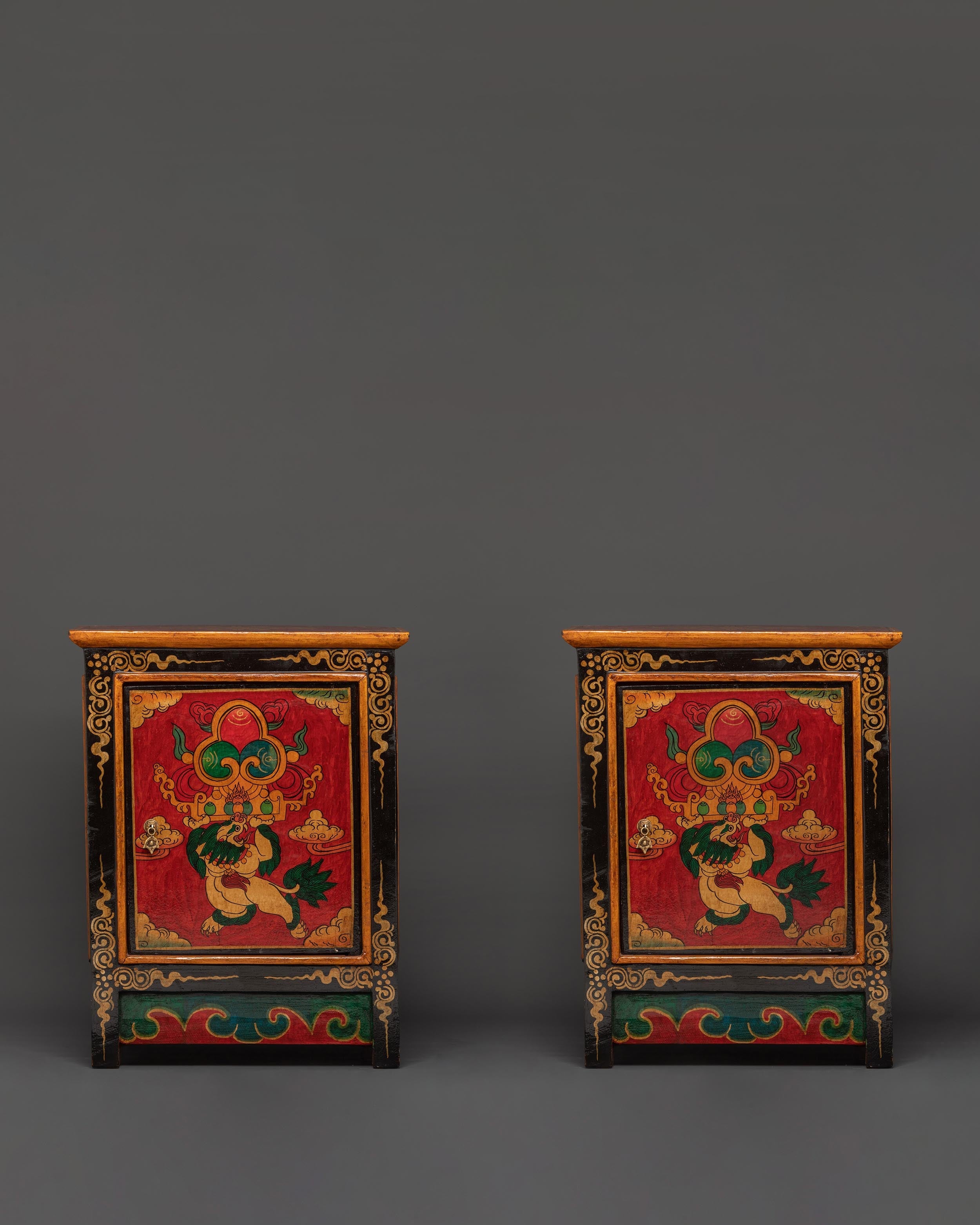 tibetan-cabinet-with-door-set
