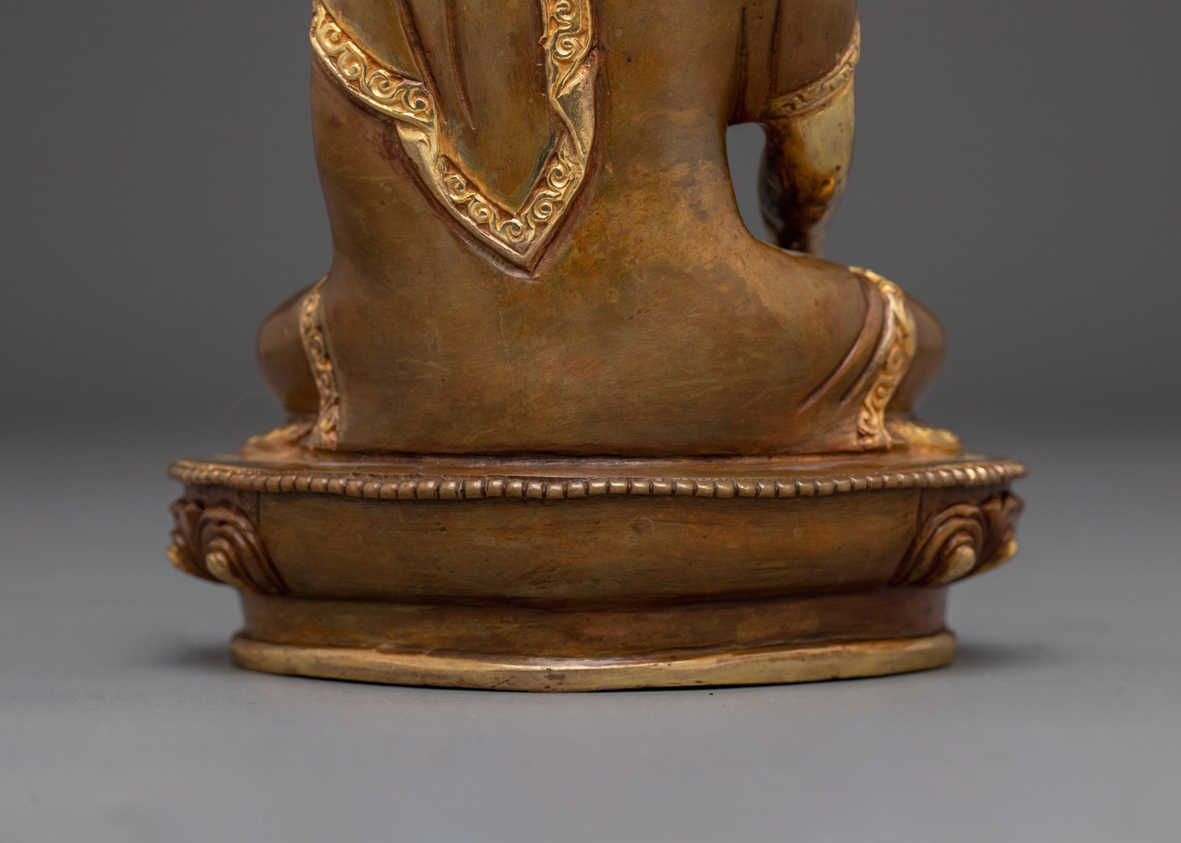 Buddhist Spiritual Teacher Shakyamuni Buddha | The Founder of Buddhism