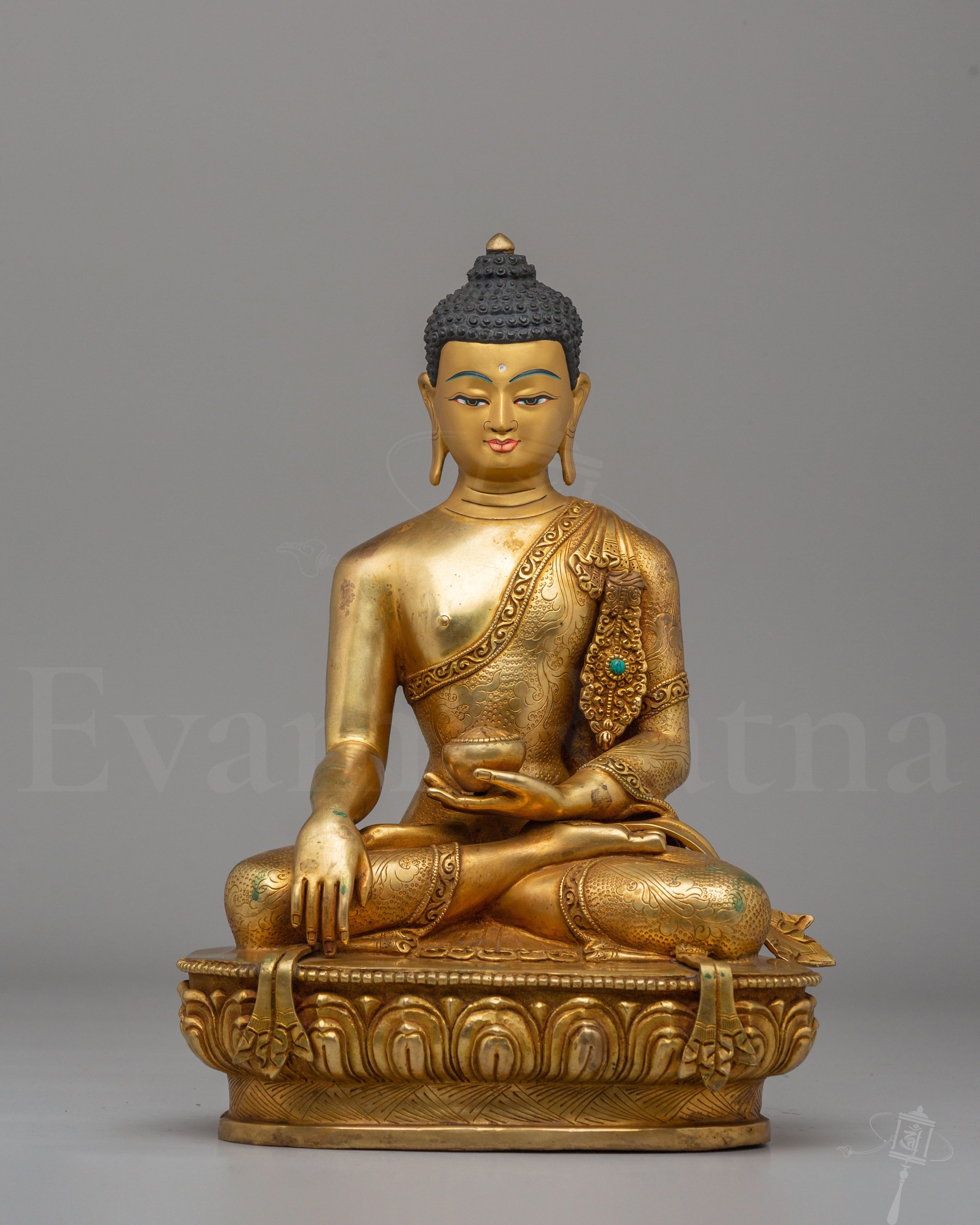 Tathagata Shakyamuni Buddha statue