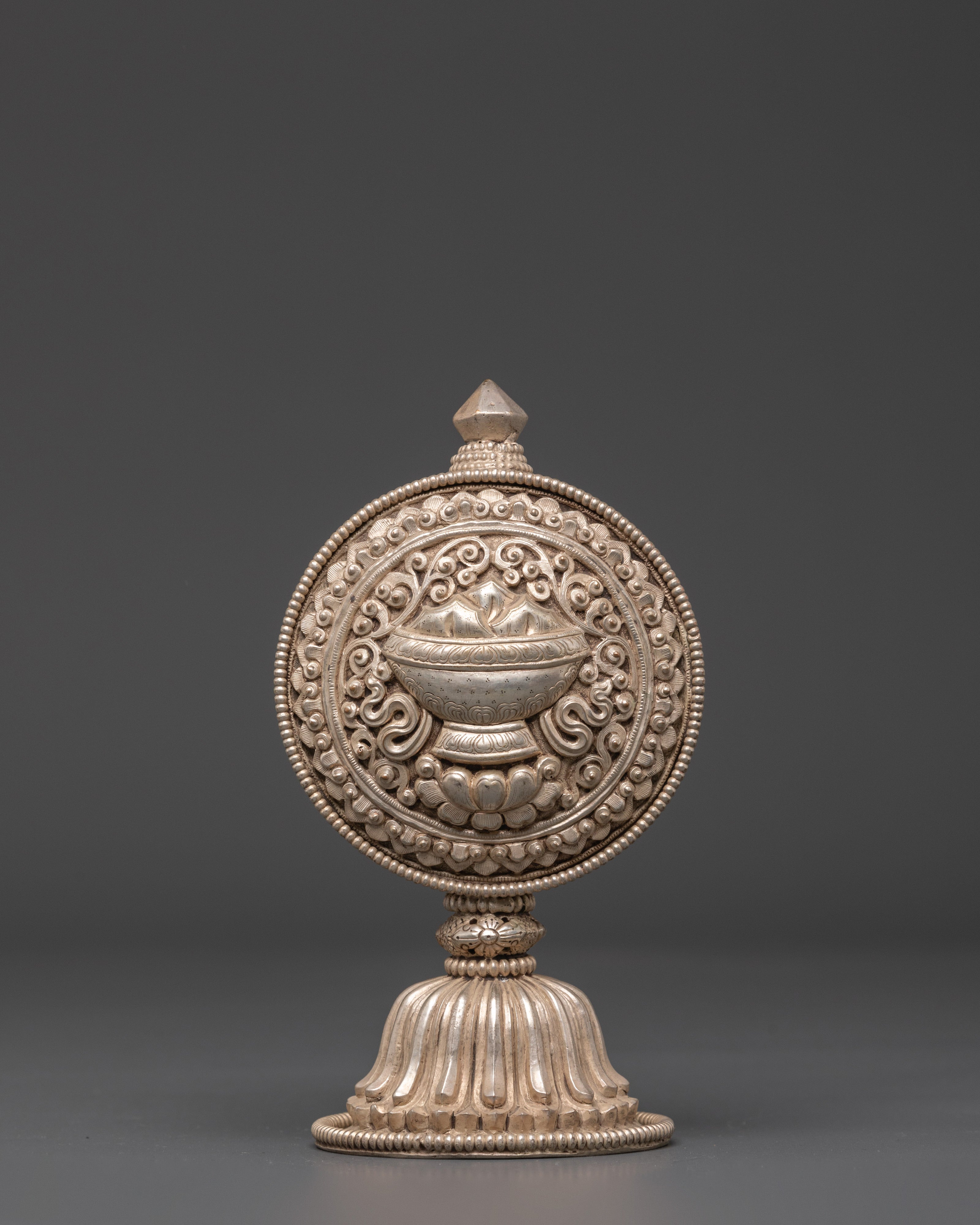 Buddhist Eight Auspicious Symbols of Prosperity | Spiritual Home Decor