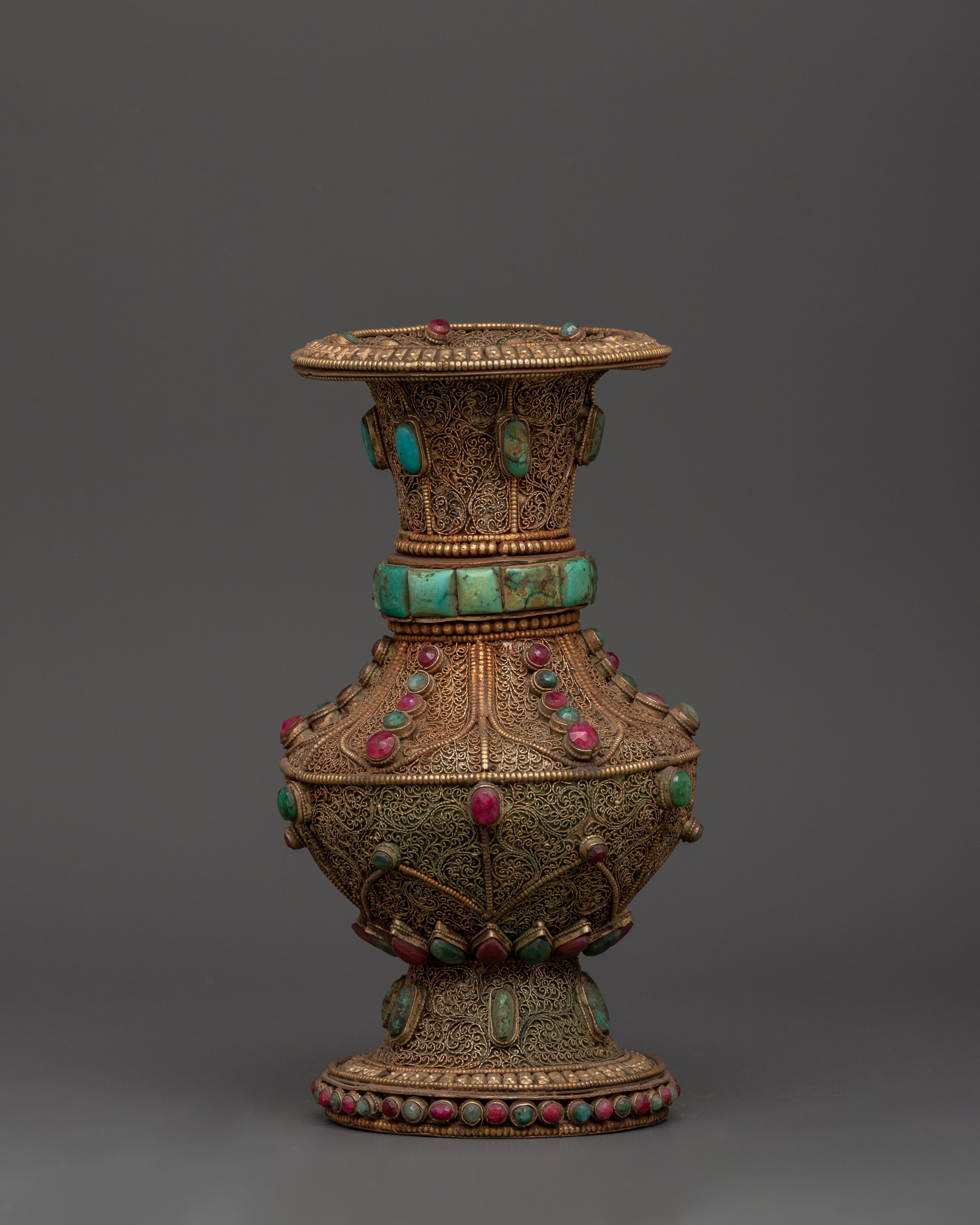 handcrafted-brass-flower-vase