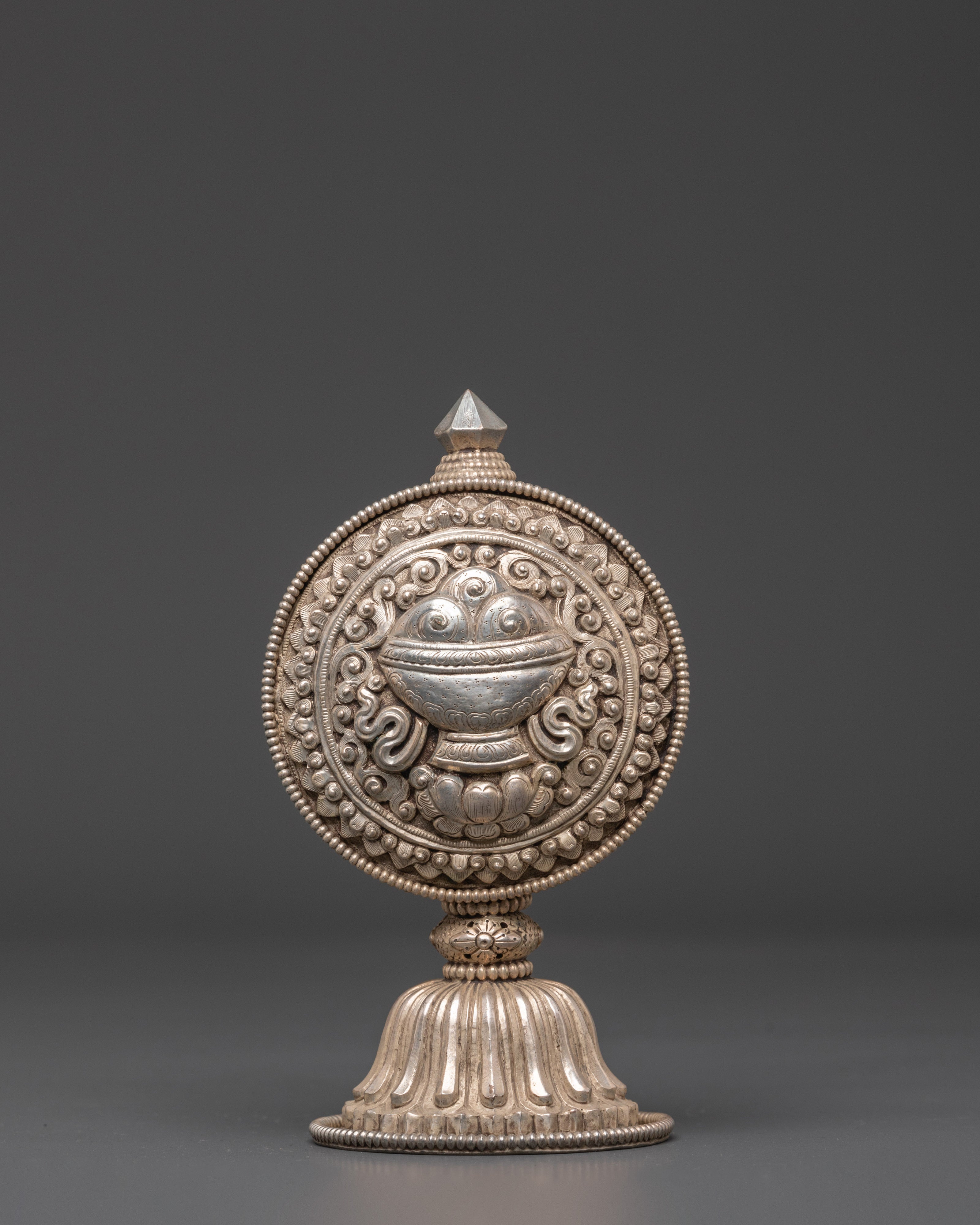 Buddhist Eight Auspicious Symbols of Prosperity | Spiritual Home Decor