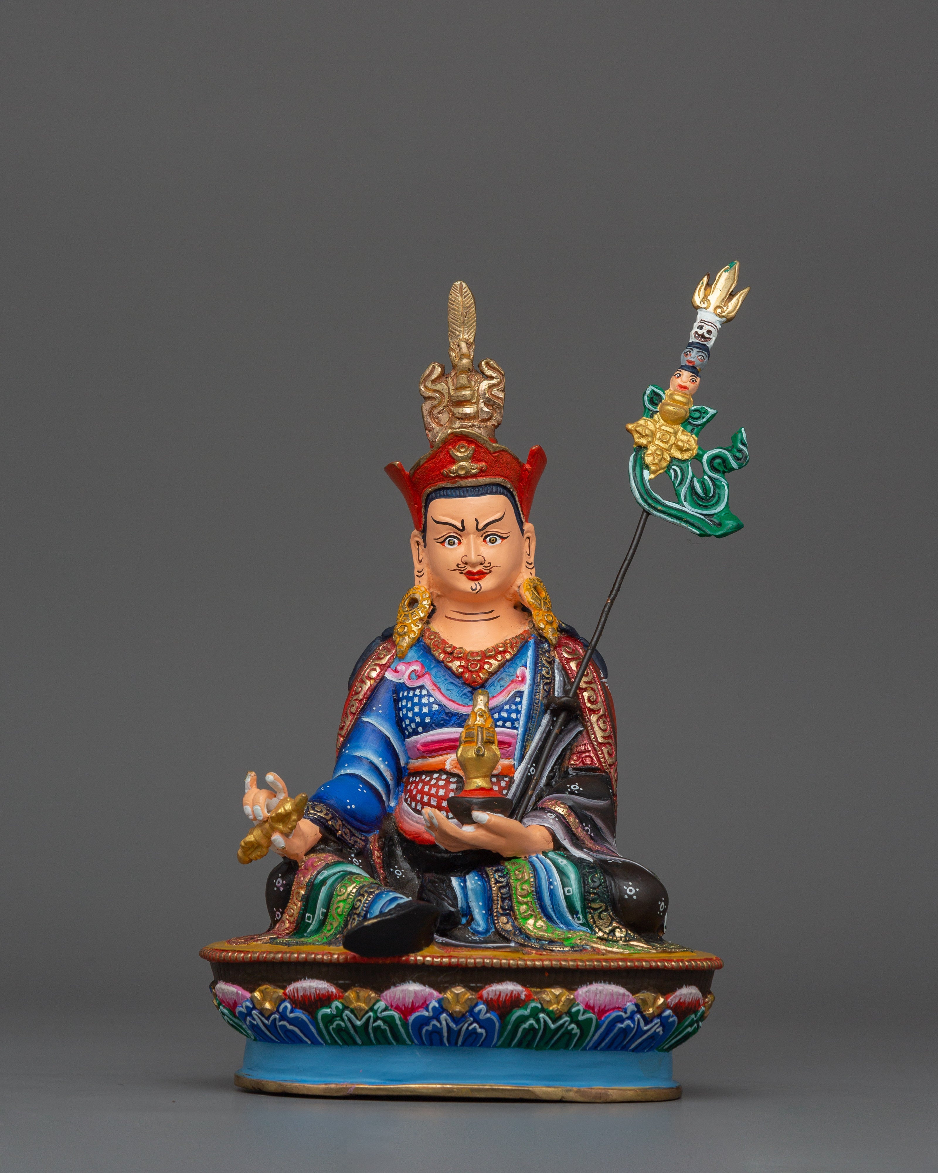 traditional-Sculpture-of-guru-rinpoche