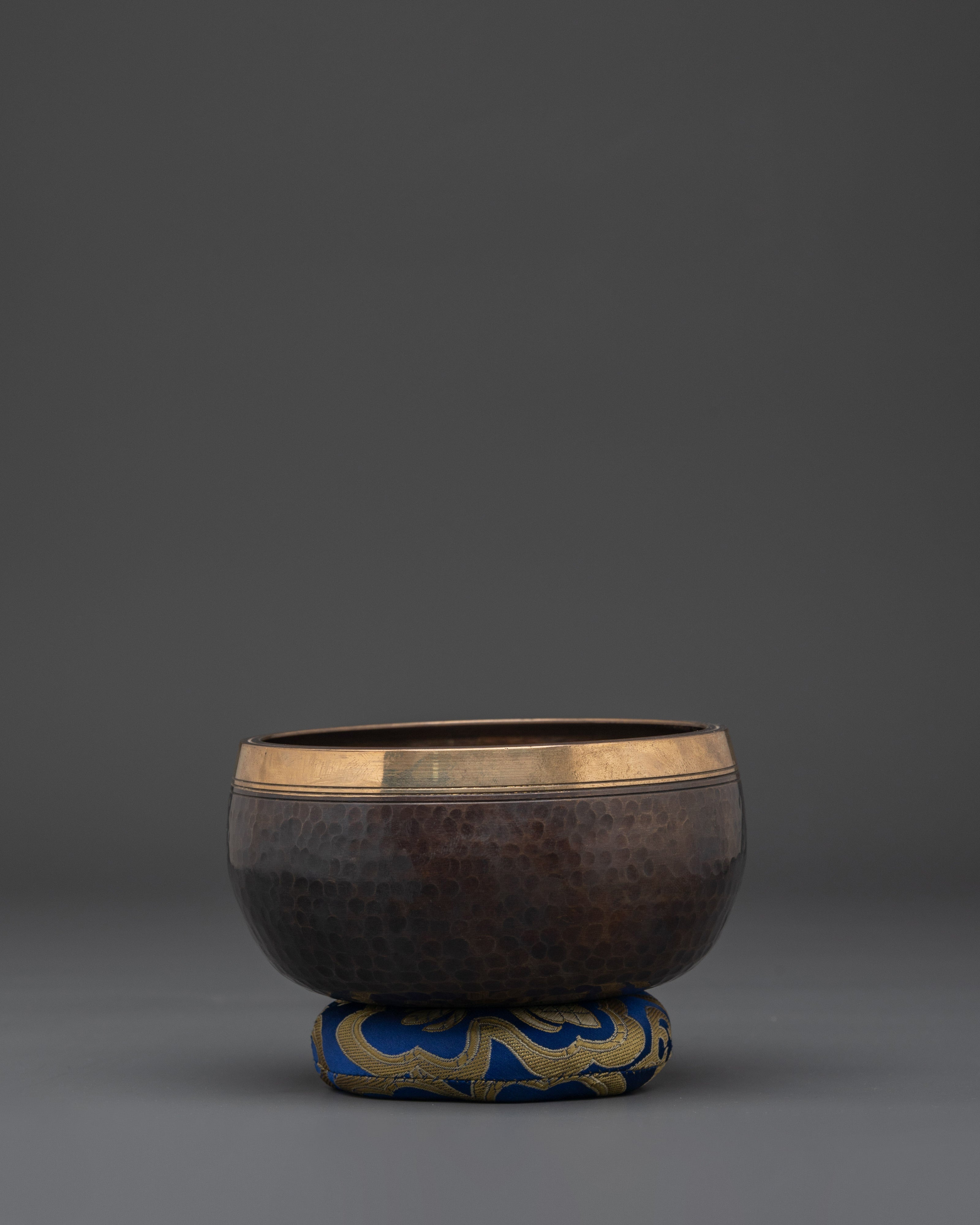 tibetan-singing-bowl-for-meditation
