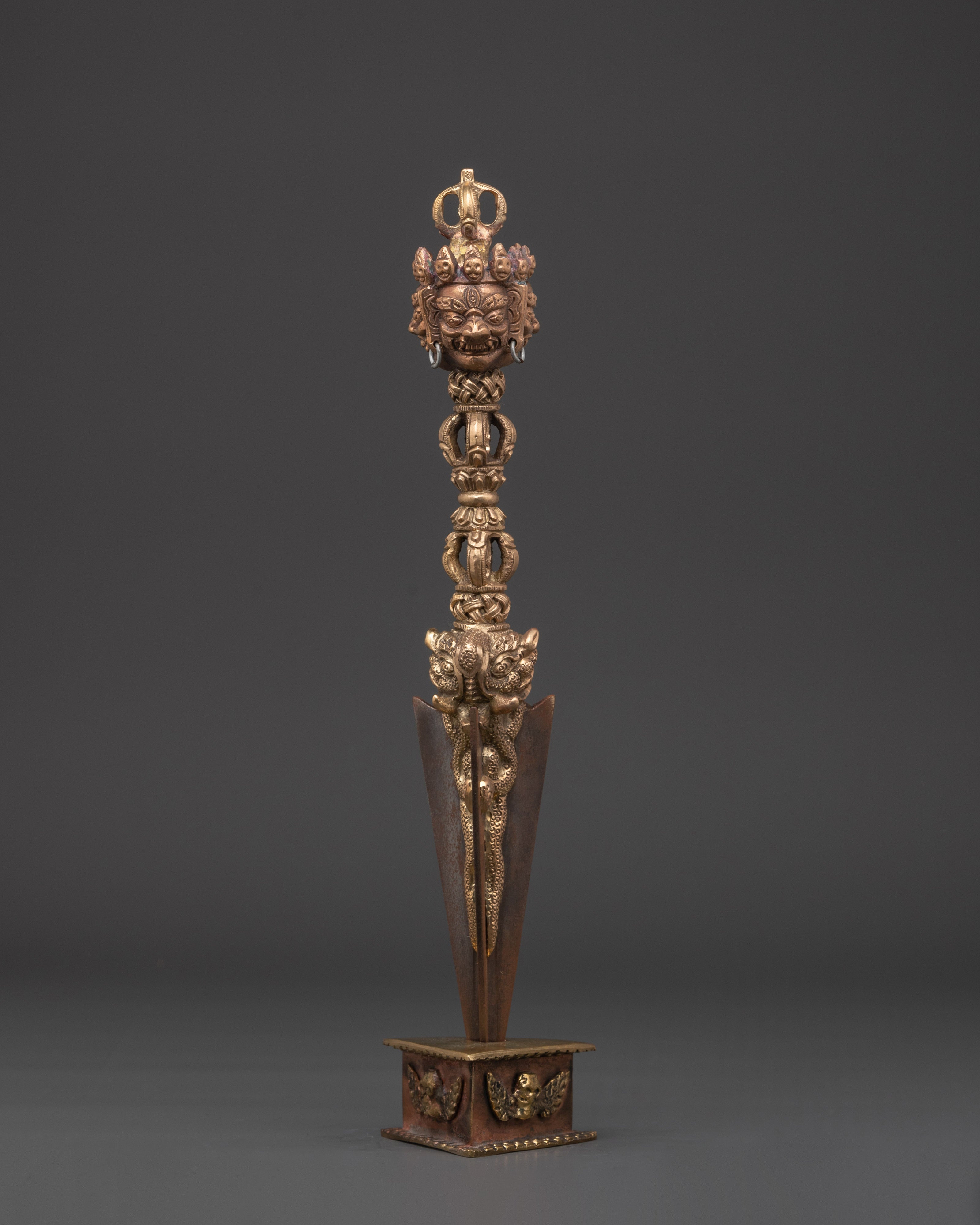 tibetan-buddhist-three-faced-deity-phurba