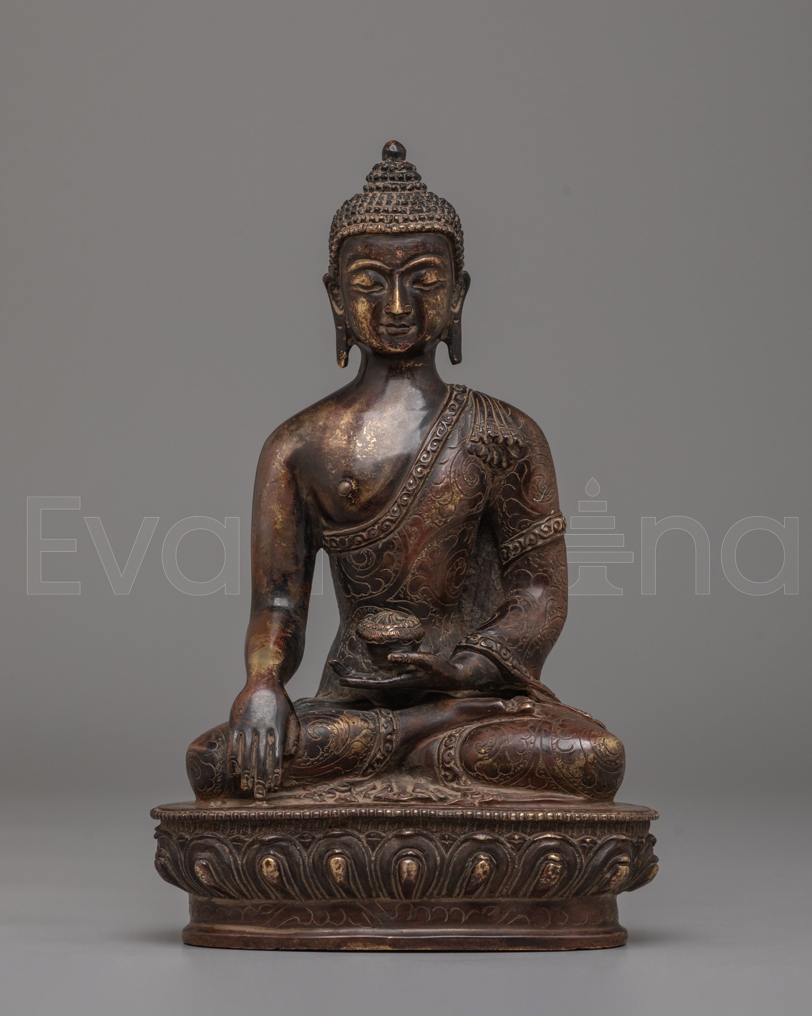 Shakyamuni Buddha statue