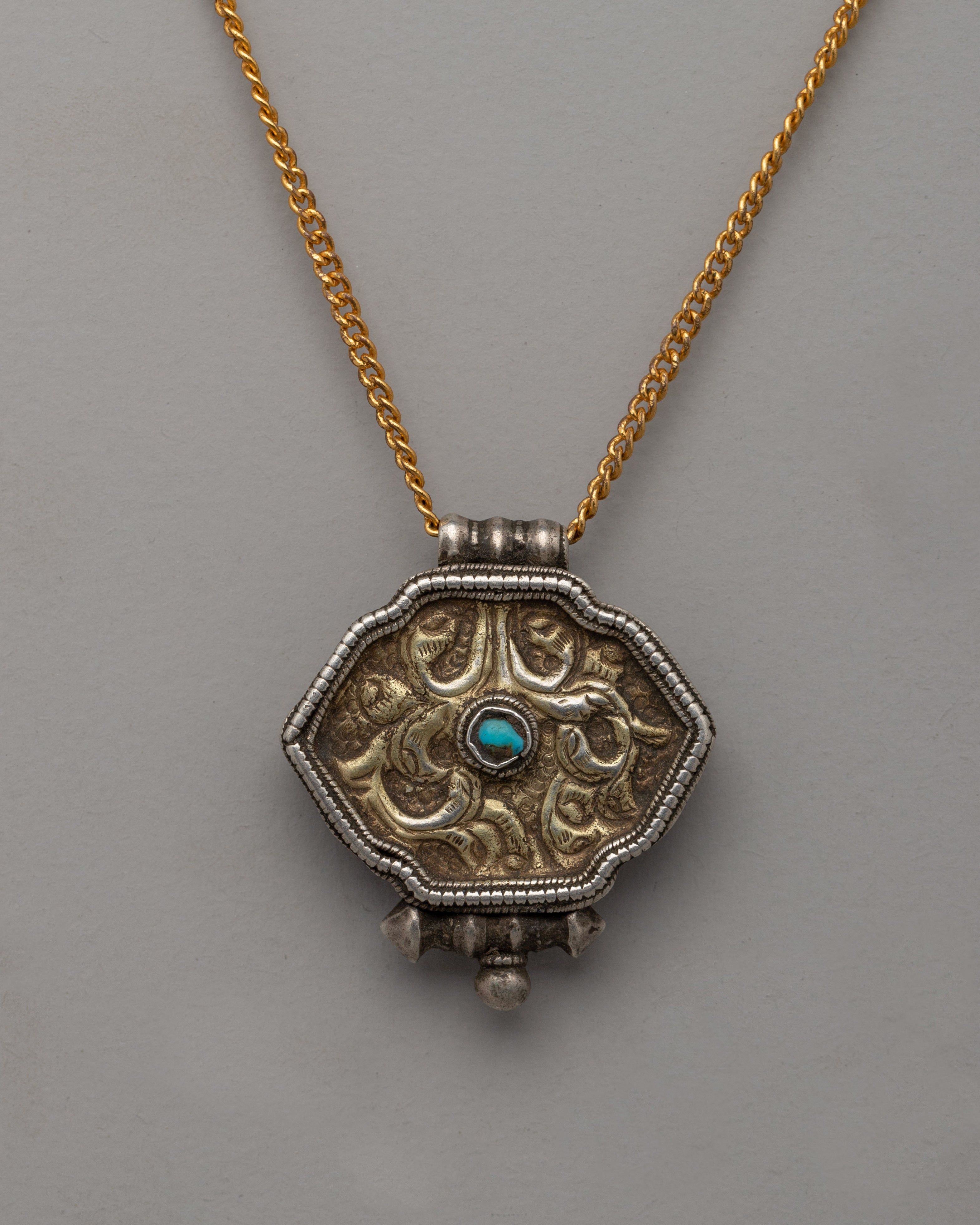 tibetan-silver-ghau-box-locket