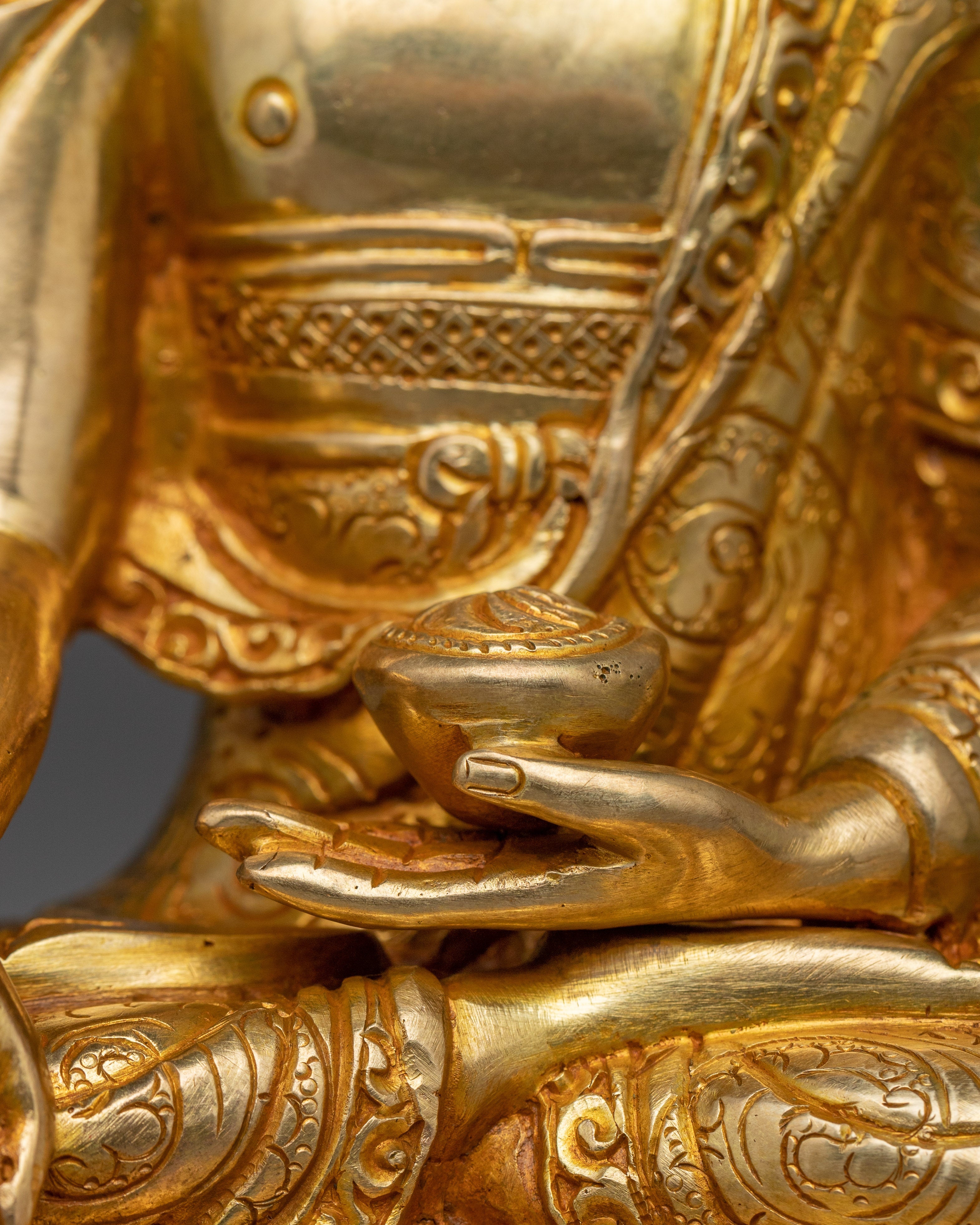 Enlightened Shakyamuni Buddha Golden Art | The Sage of Shakyas