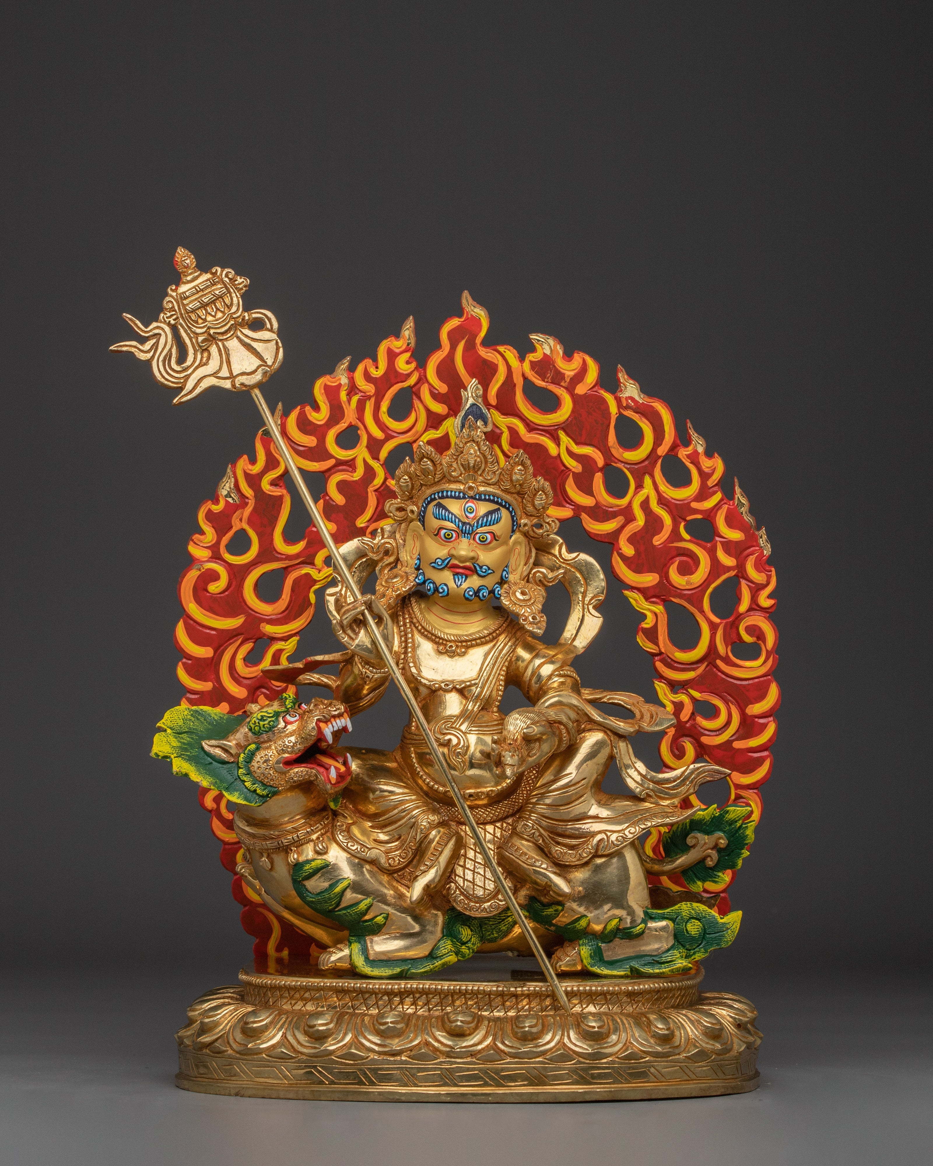 northern-guardian-namtoshe-statue