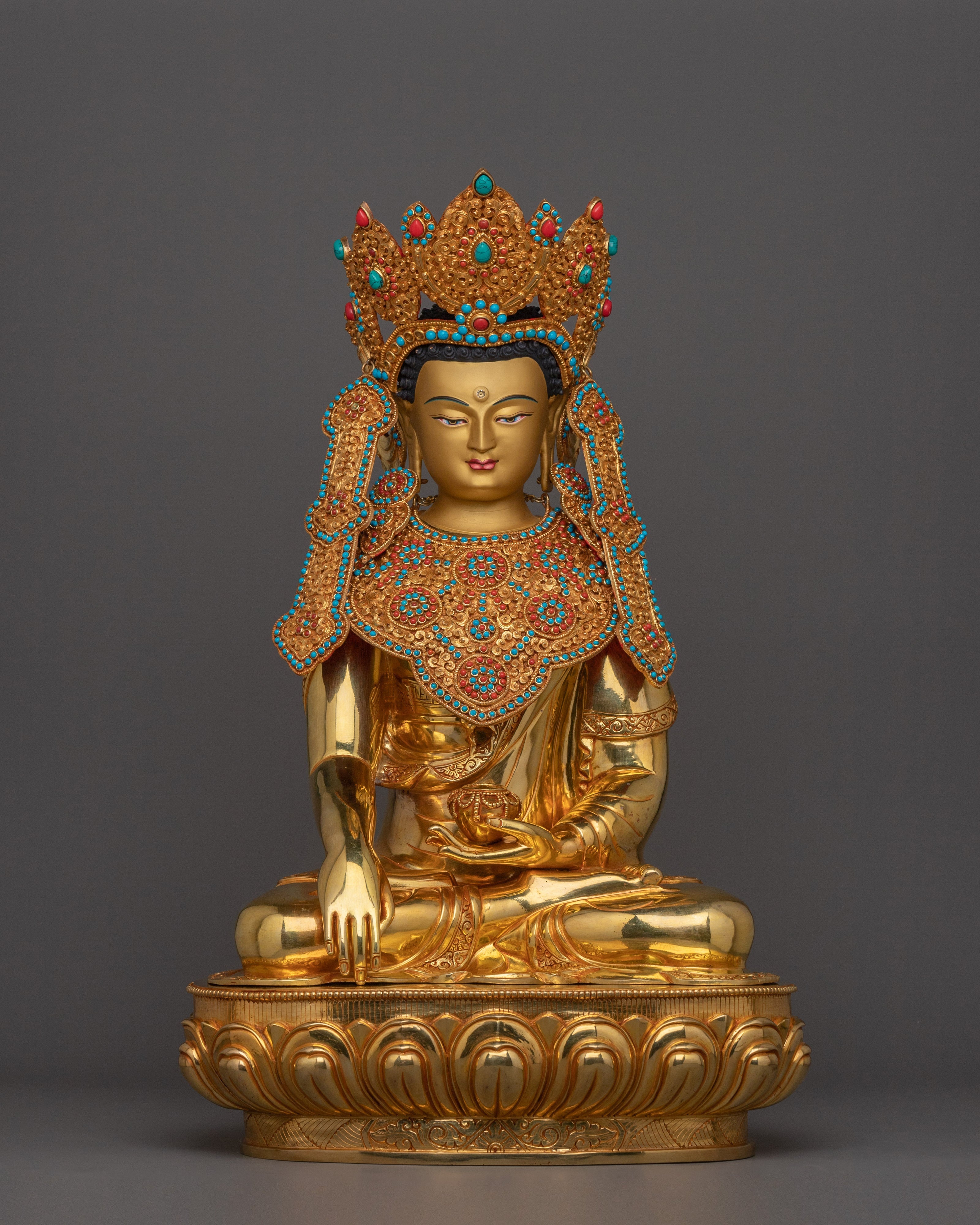 shakyamuni-buddha-crowned-statue