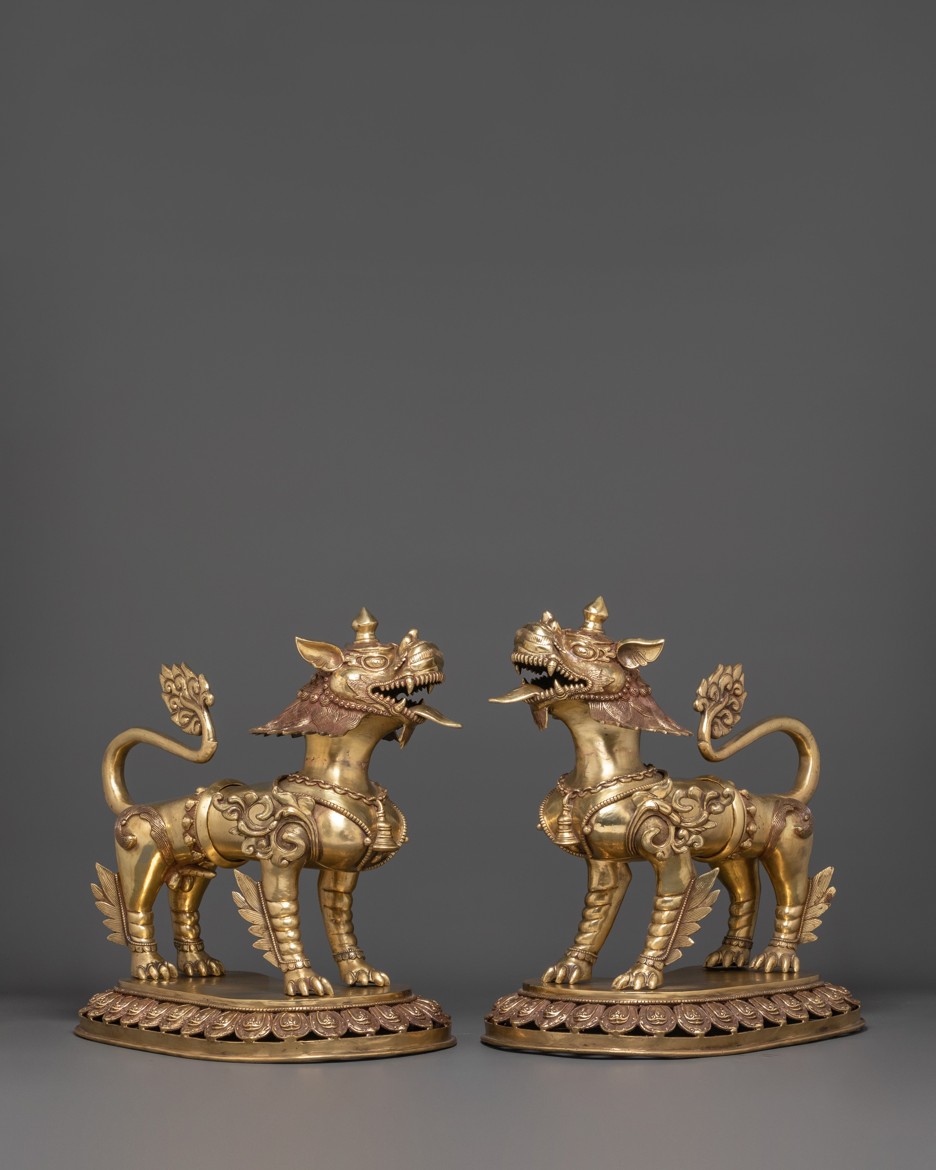 Tibetan Buddhist guardian lions set