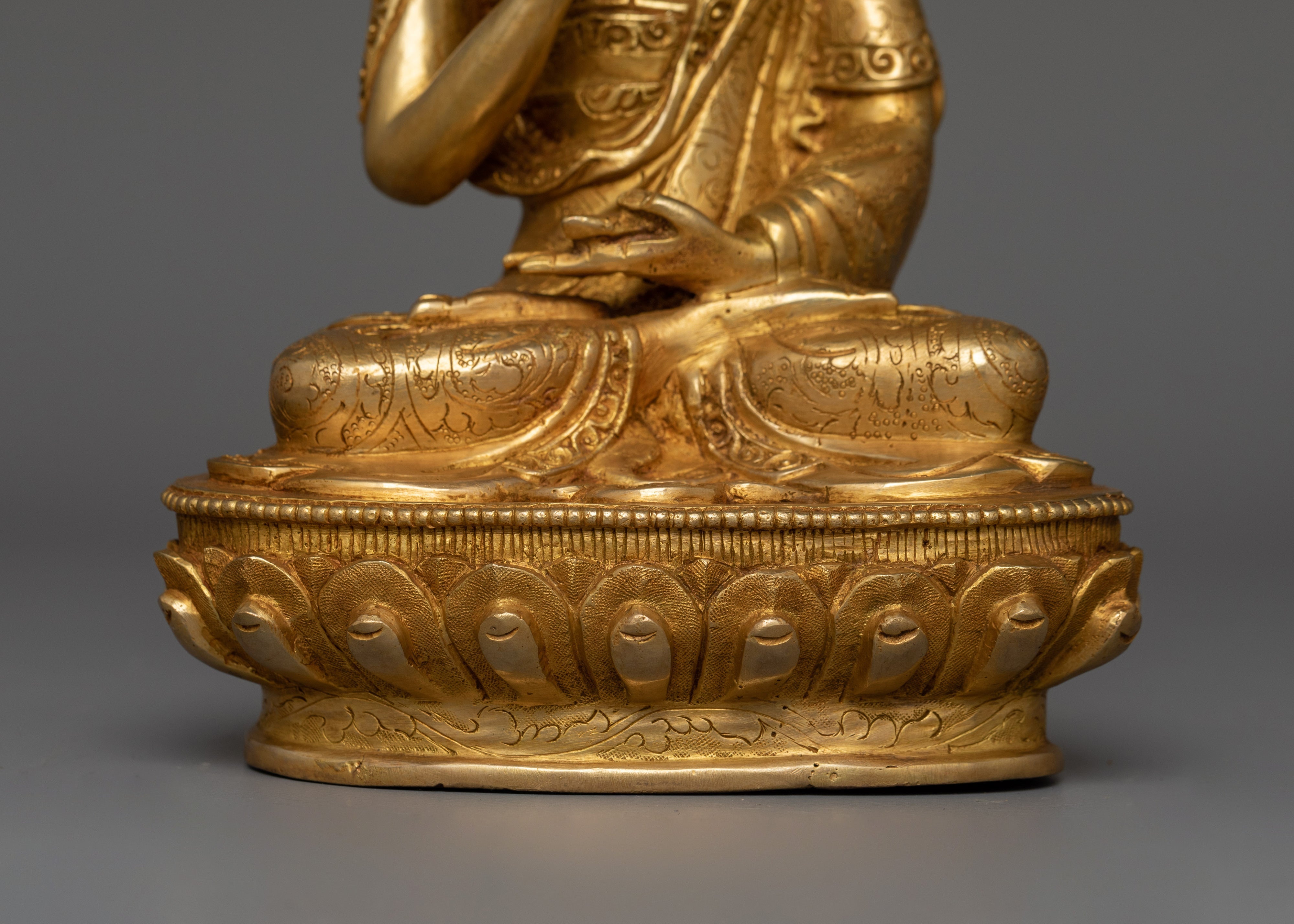 Himalayan Figurine of Tsongkhapa Set | The Ocean of Wisdom