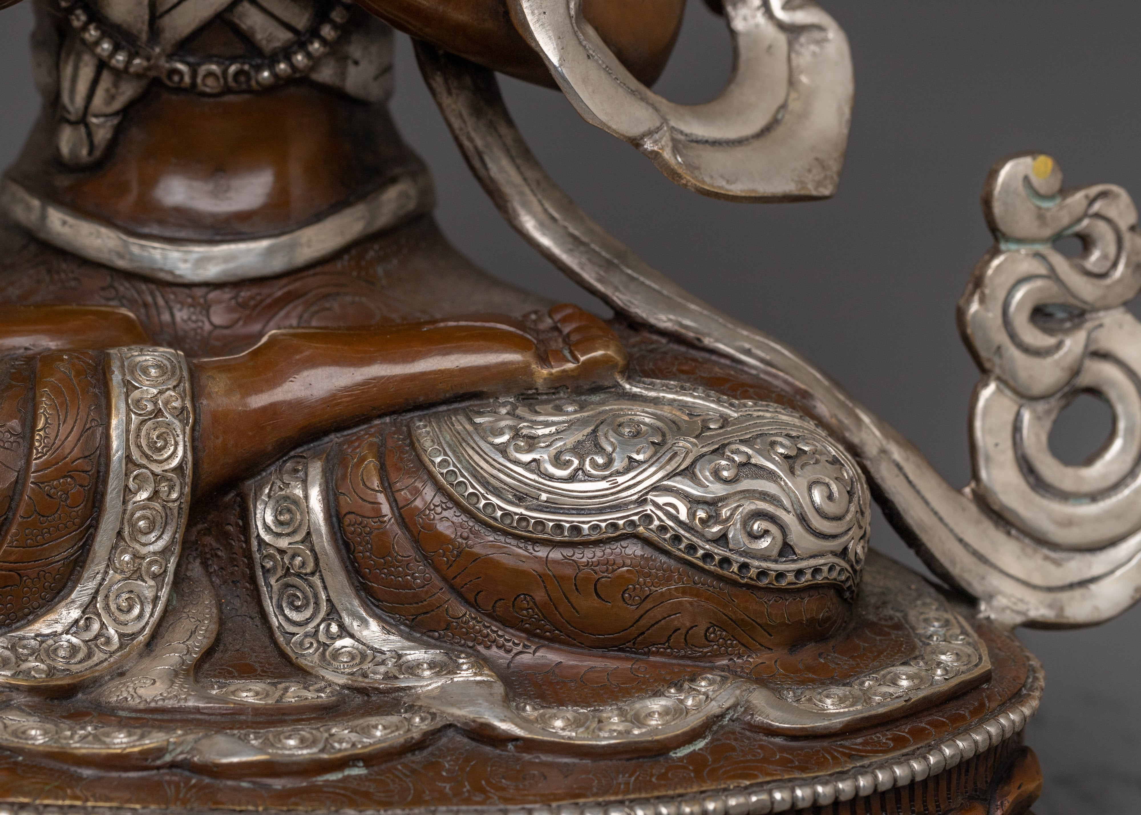 Lord of Mercy Chenrezig Statue | Symbol of Loving-Kindness and Wisdom