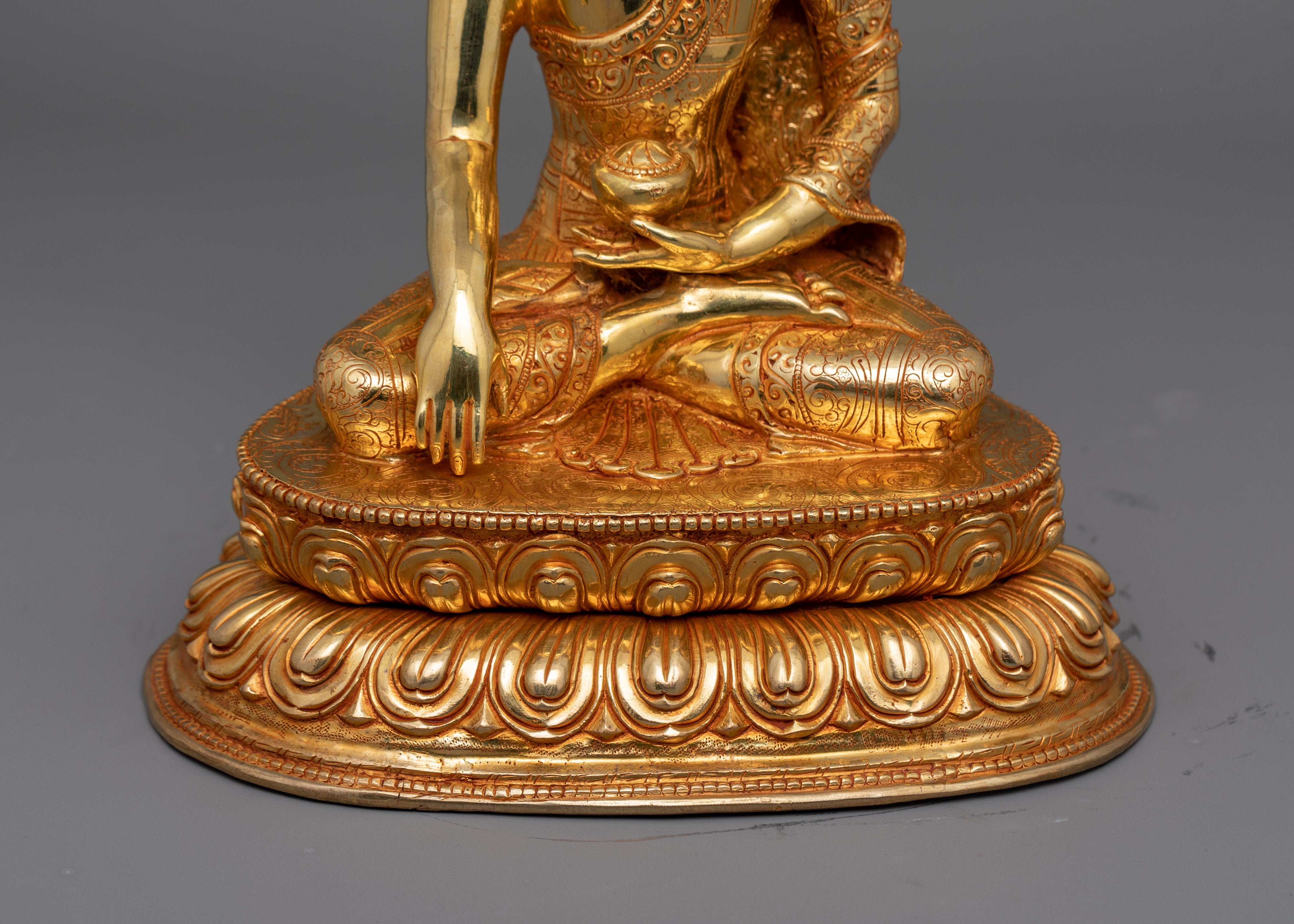 The buddha of The Shakyas (Shakyamuni Buddha) | A Symbol of Enlightenment and Peace