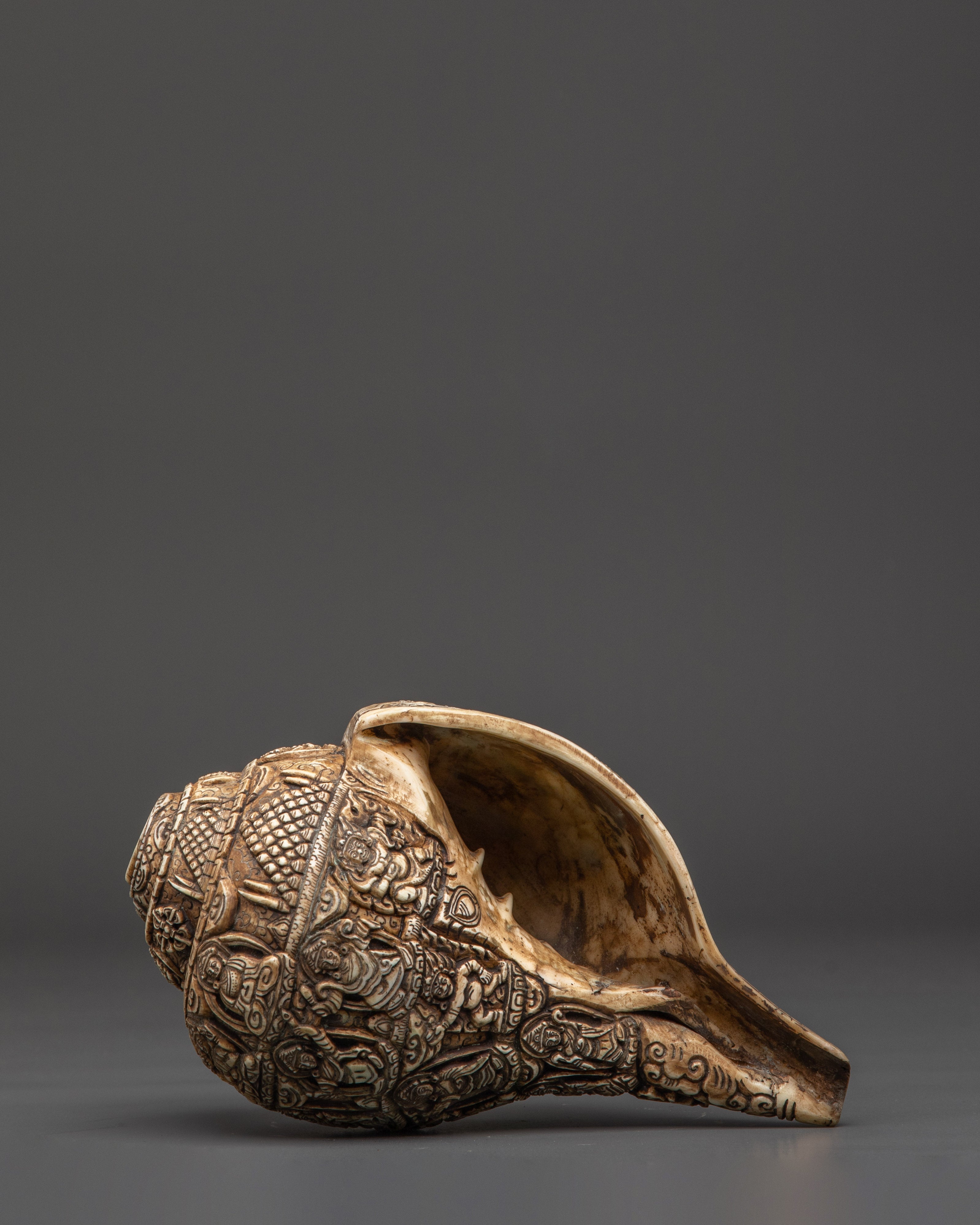 carved-conch-with-buddhist-deity