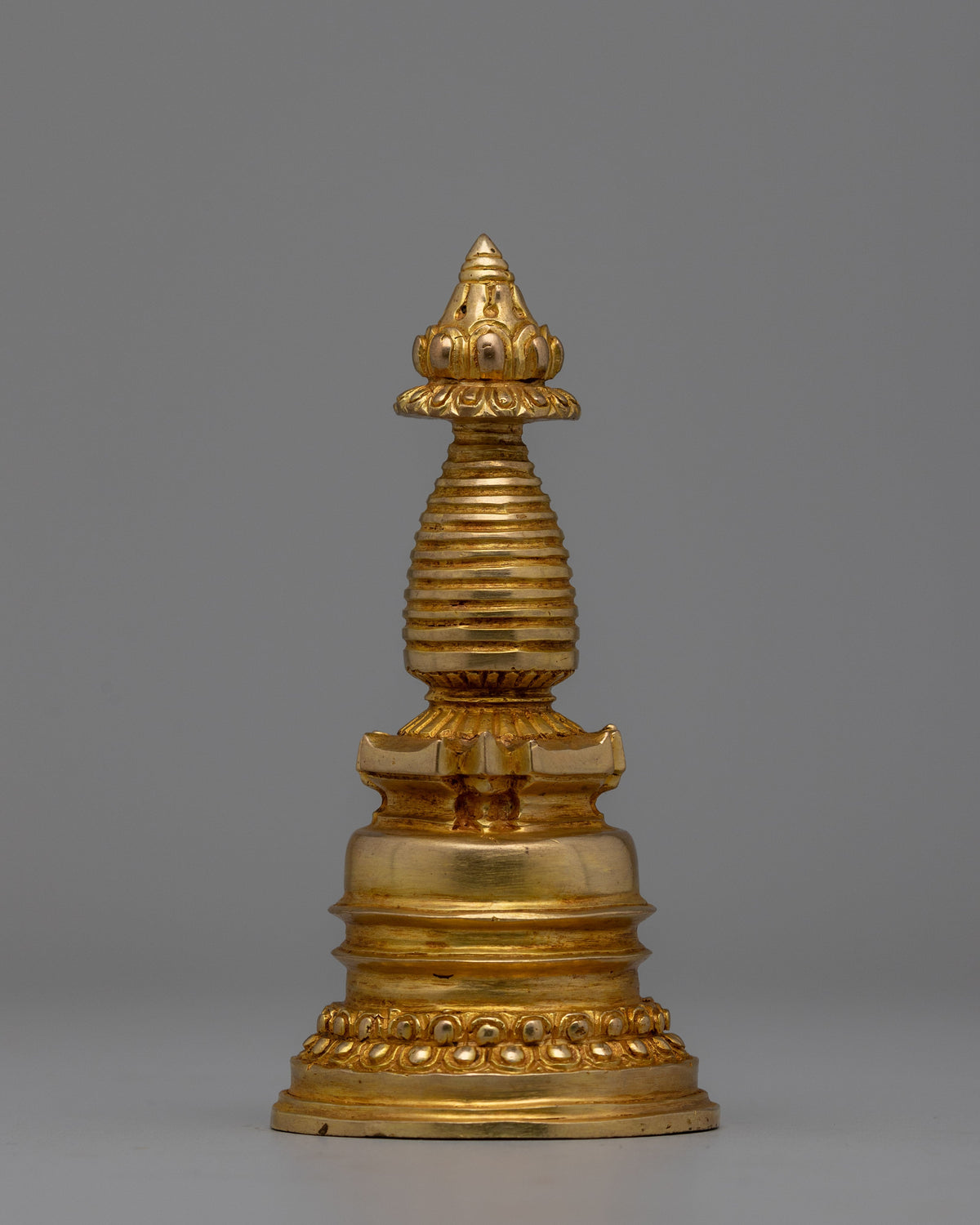 Gold-Plated Tibetan Buddhist Stupa | Enhancing Mindfulness and Spiritual Energy