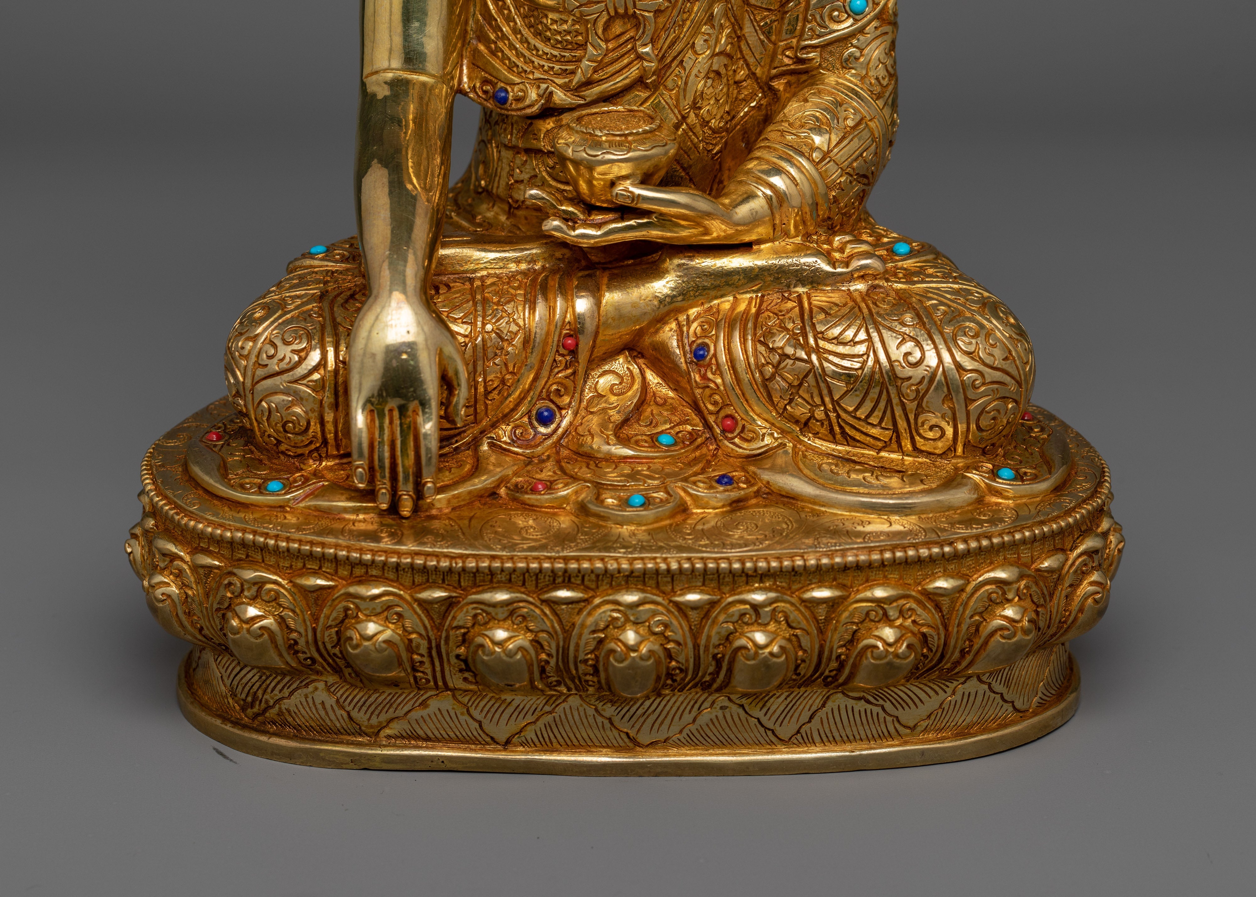 Shakyamuni Buddha Gold-Gilded Statue | Essence of Enlightenment